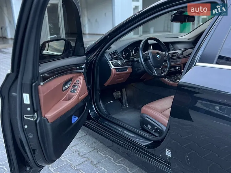 BMW 5 Series 2016 VIN WBA5A7C51GG642390 фото оголошення 18 з 103