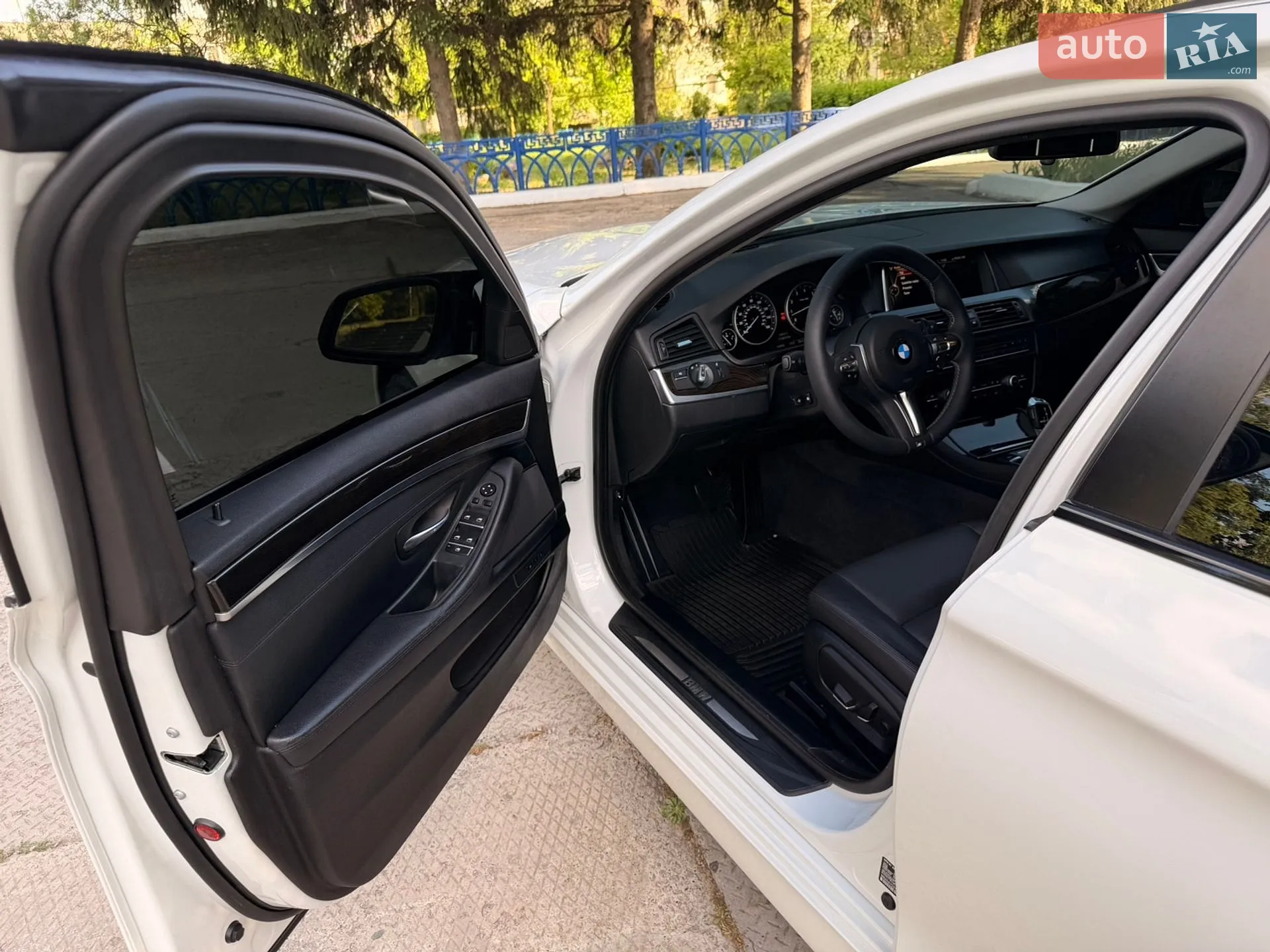 2014 BMW 5er - мініатюра 18