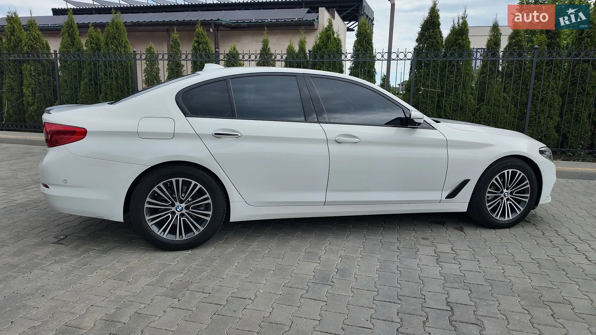 2017 BMW 5er - мініатюра 16