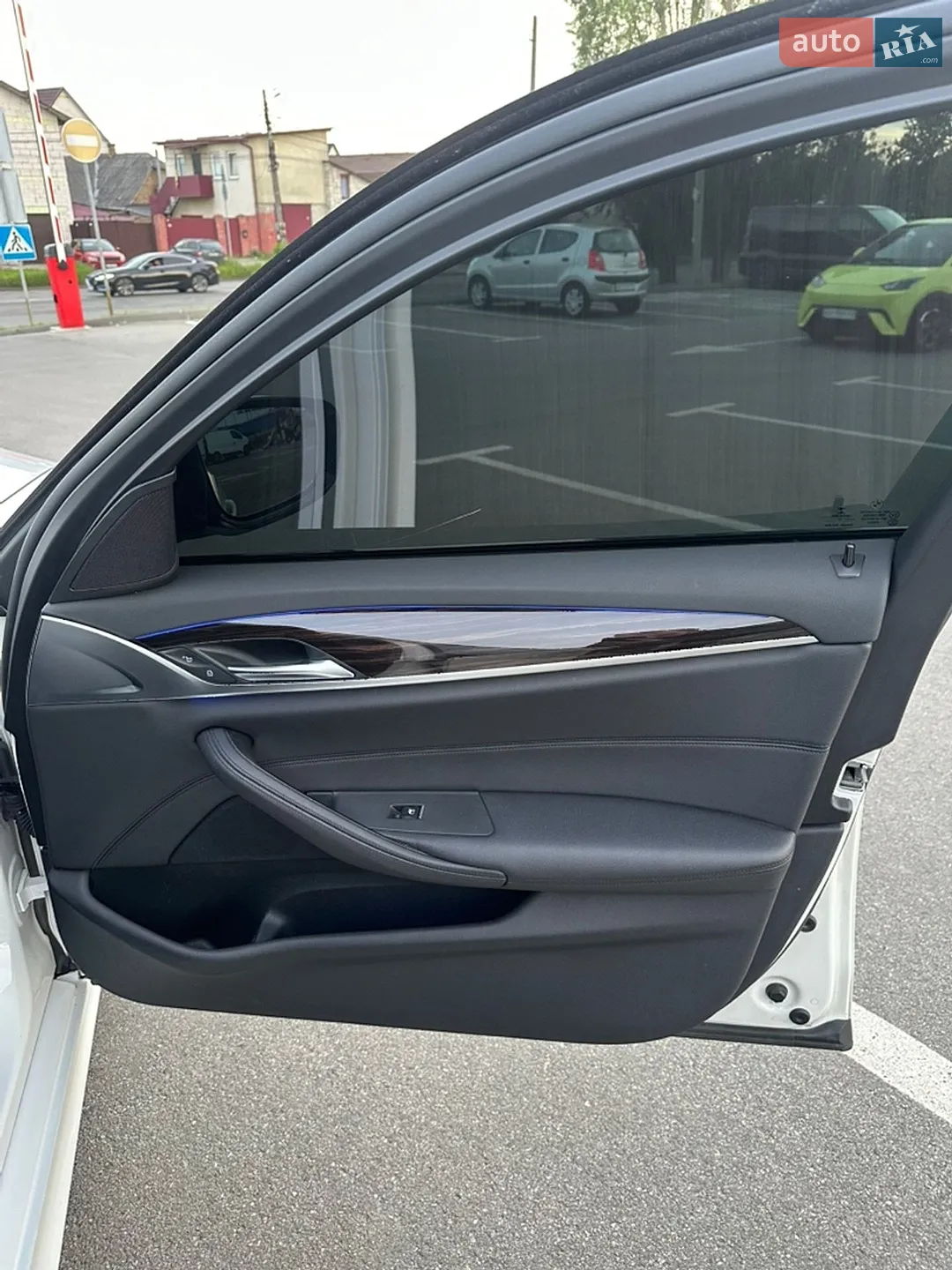 2017 BMW 5er - мініатюра 16