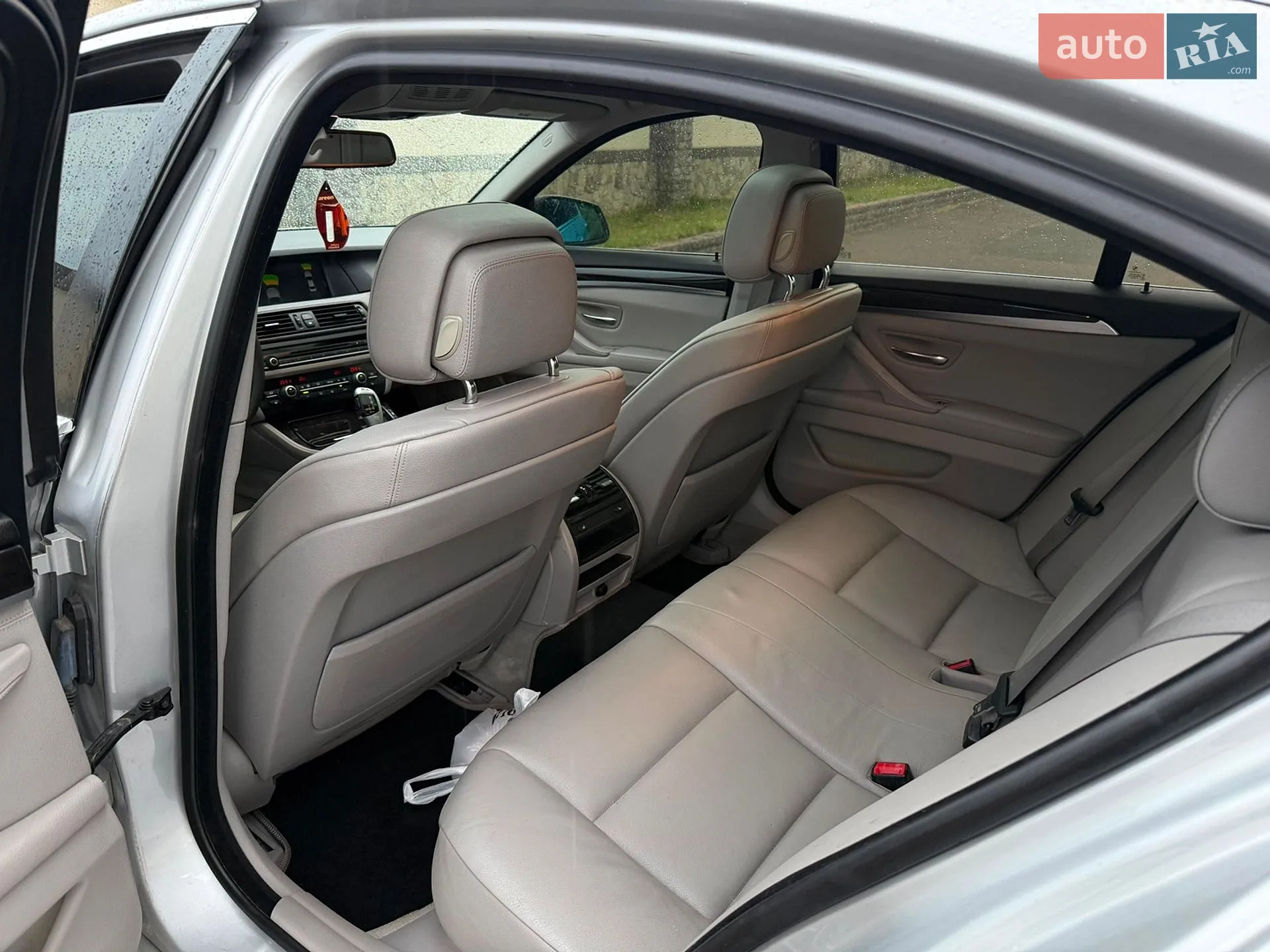 2011 BMW 5er - мініатюра 9
