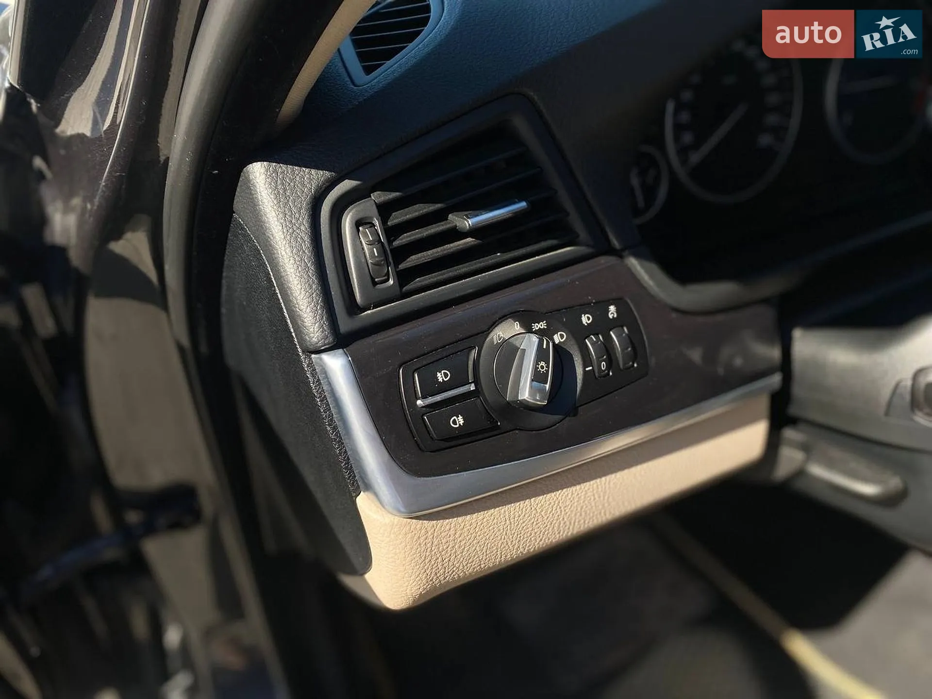 2010 BMW 5er - мініатюра 23