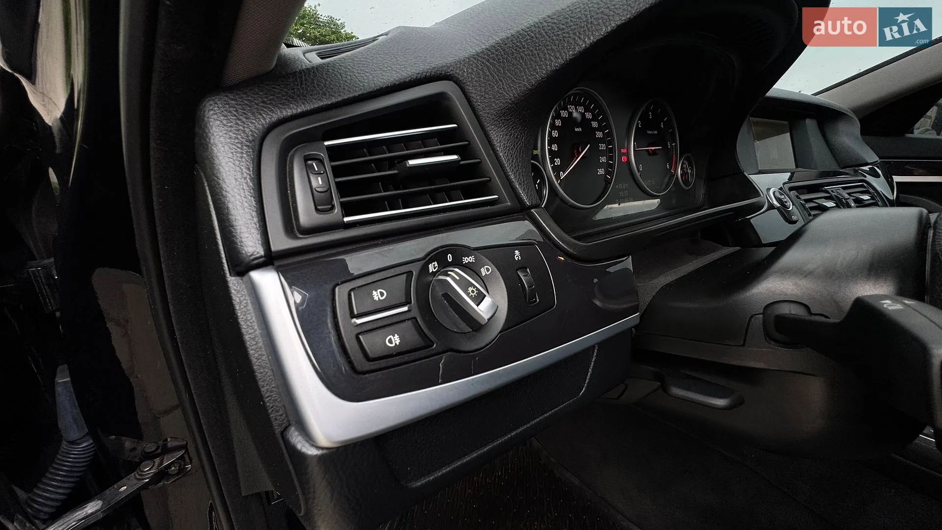 2012 BMW 5er - мініатюра 9
