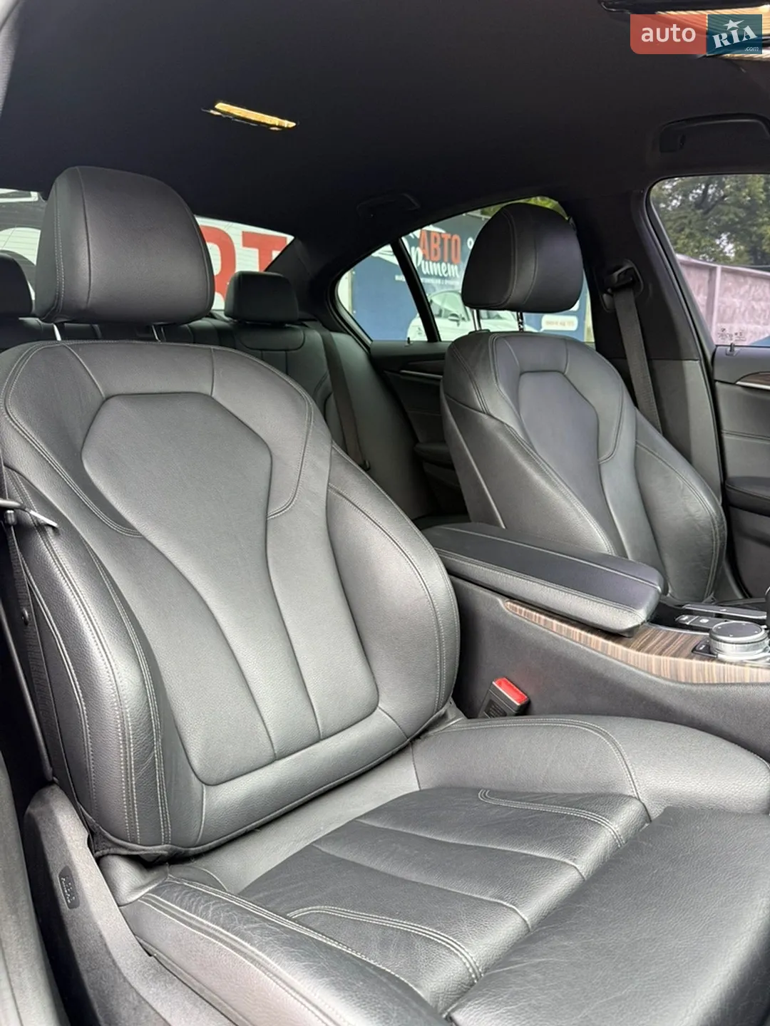 BMW 5 Series 2019 VIN WBAJF31020WW37386 фото оголошення 15 з 19