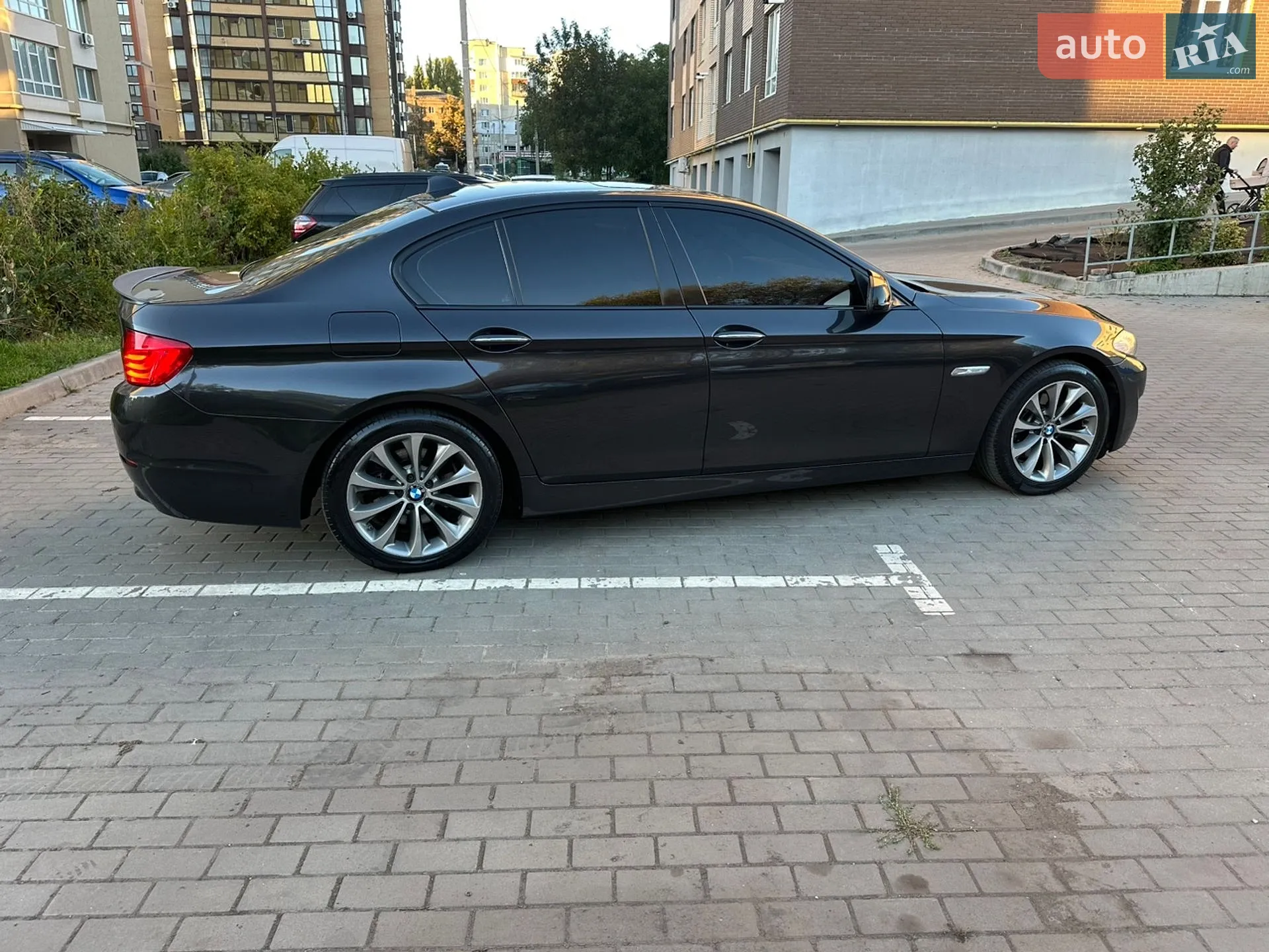 2011 BMW 5er - мініатюра 9
