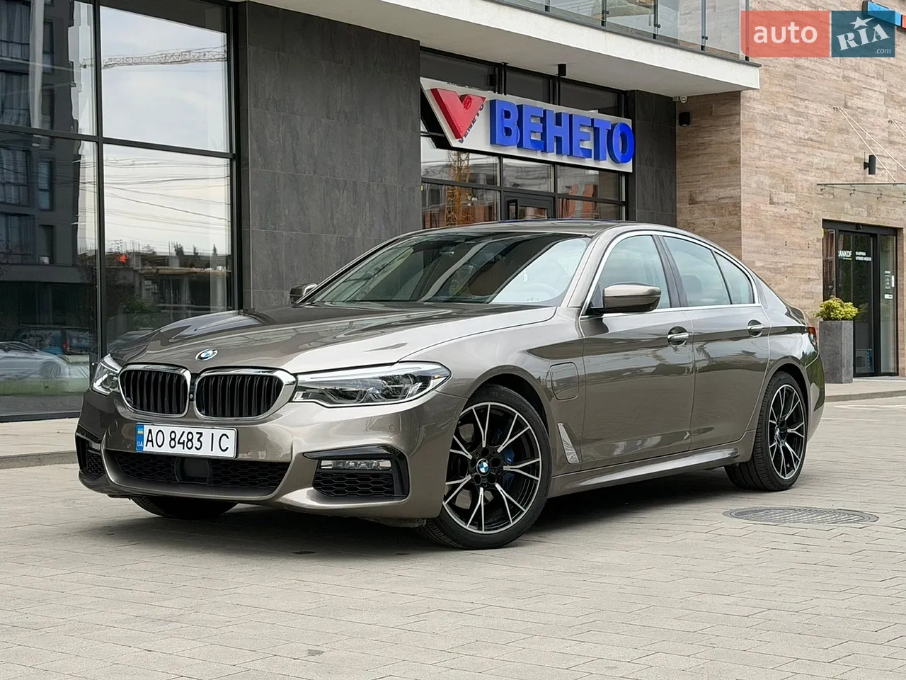 2016 BMW 5er - мініатюра 23