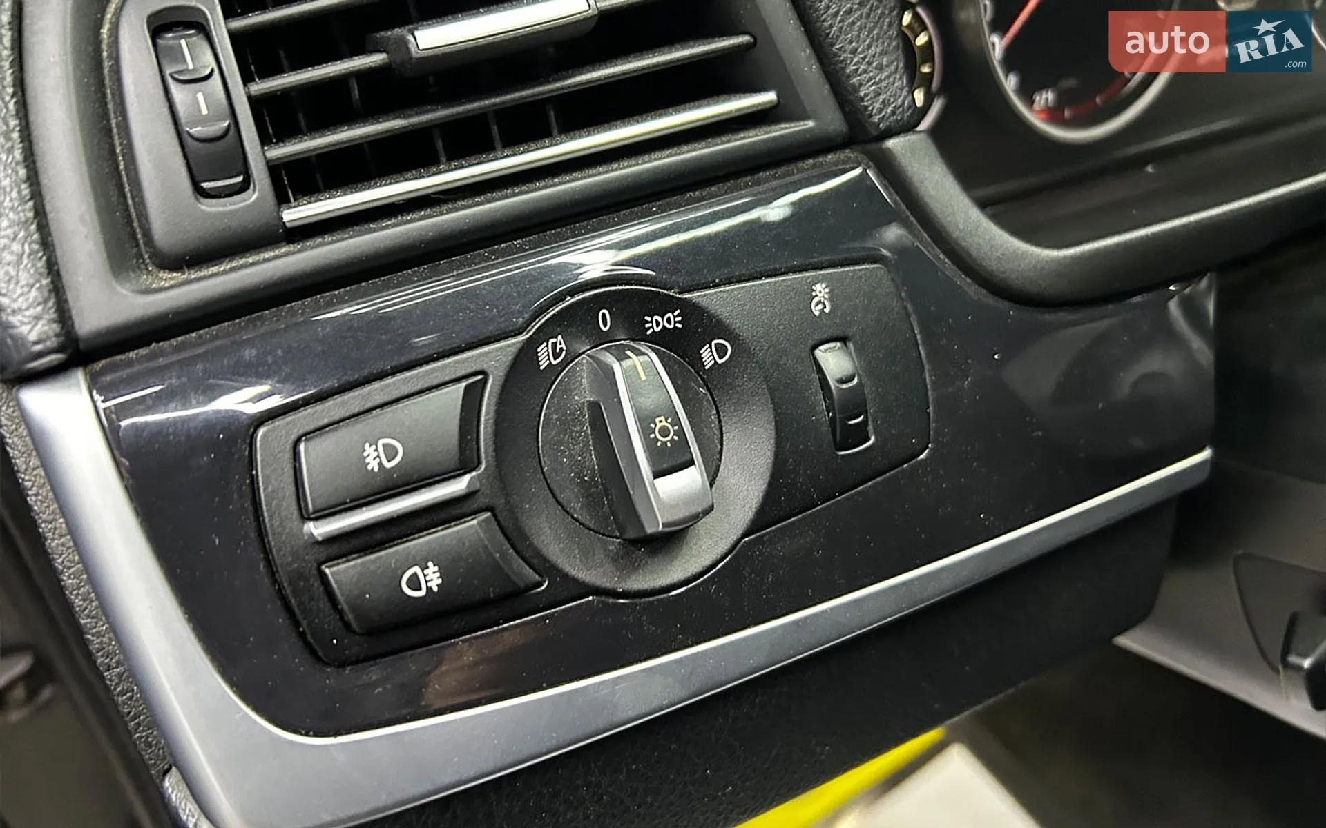 2012 BMW 5er - мініатюра 14