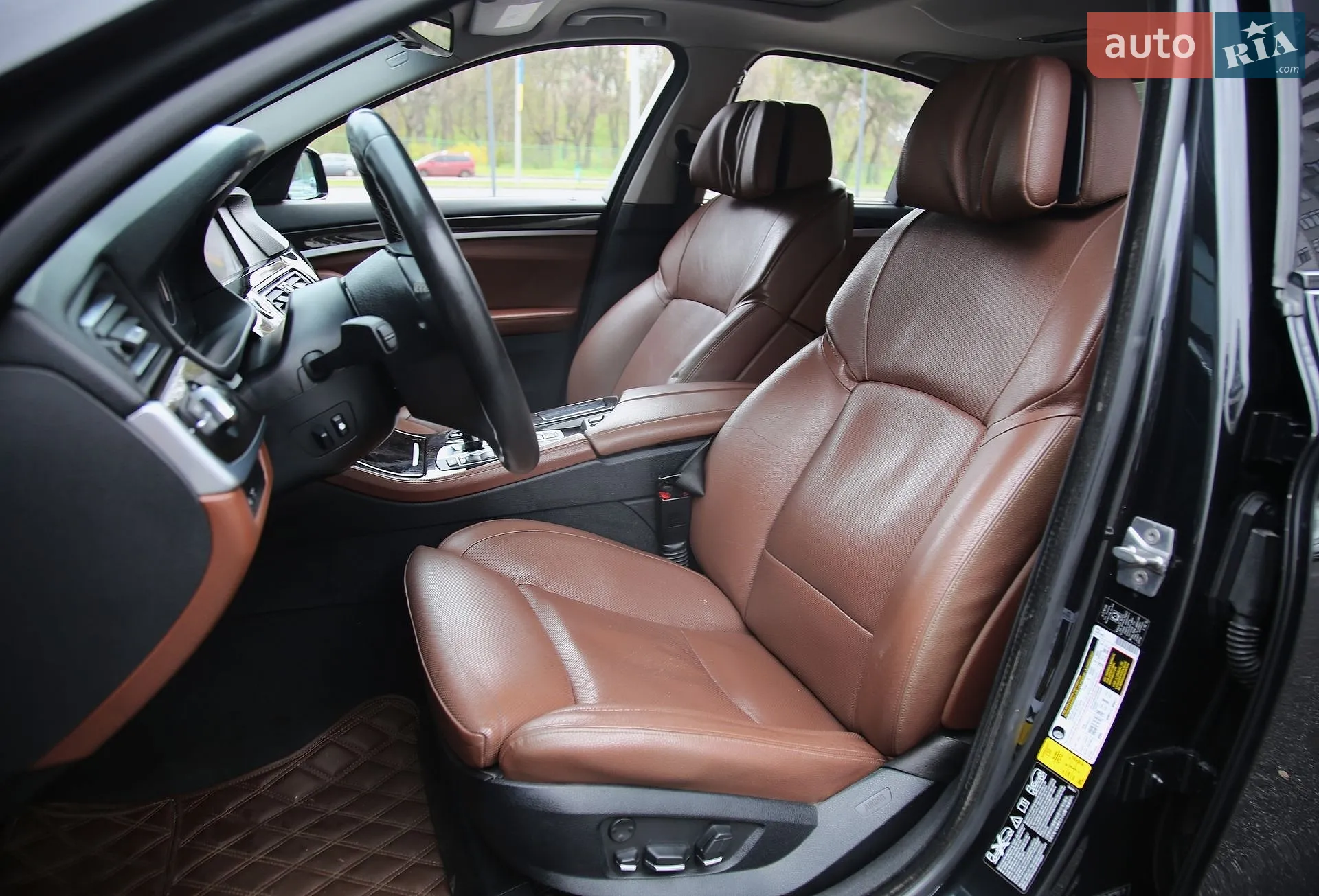 2011 BMW 5er - мініатюра 8