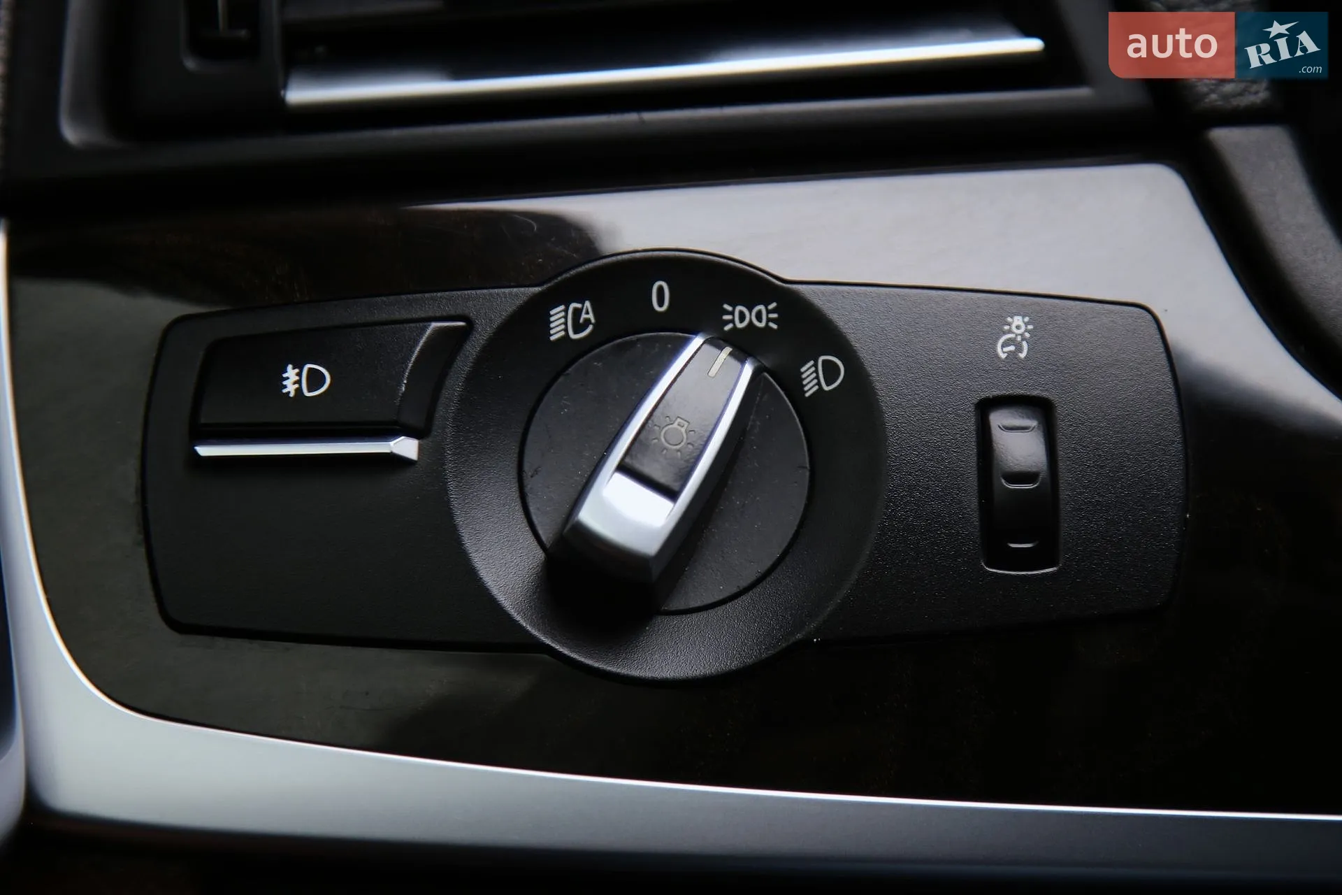 2011 BMW 5er - мініатюра 26