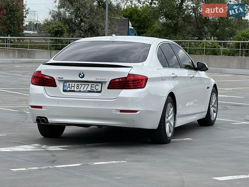 Седан BMW 5 Series 2015 в Киеве