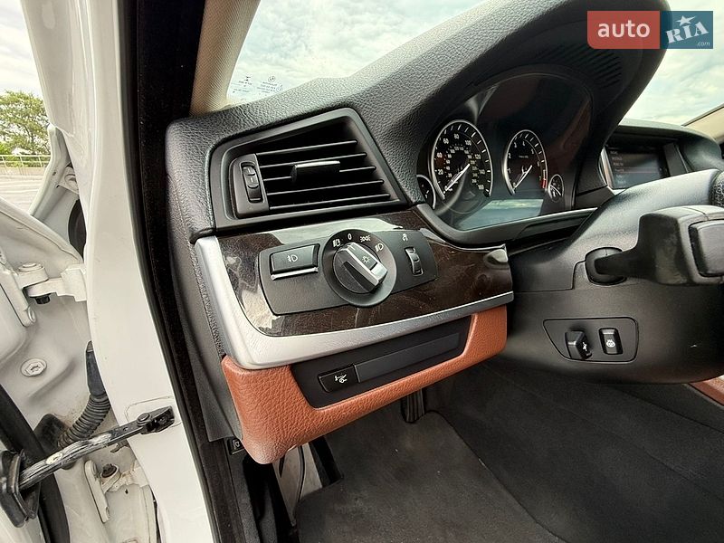 Седан BMW 5 Series 2015 в Киеве