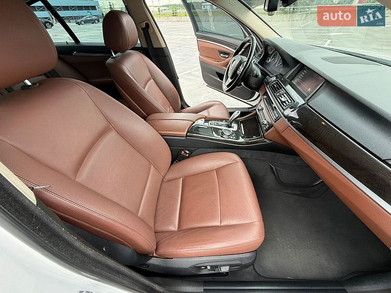 Седан BMW 5 Series 2015 в Киеве