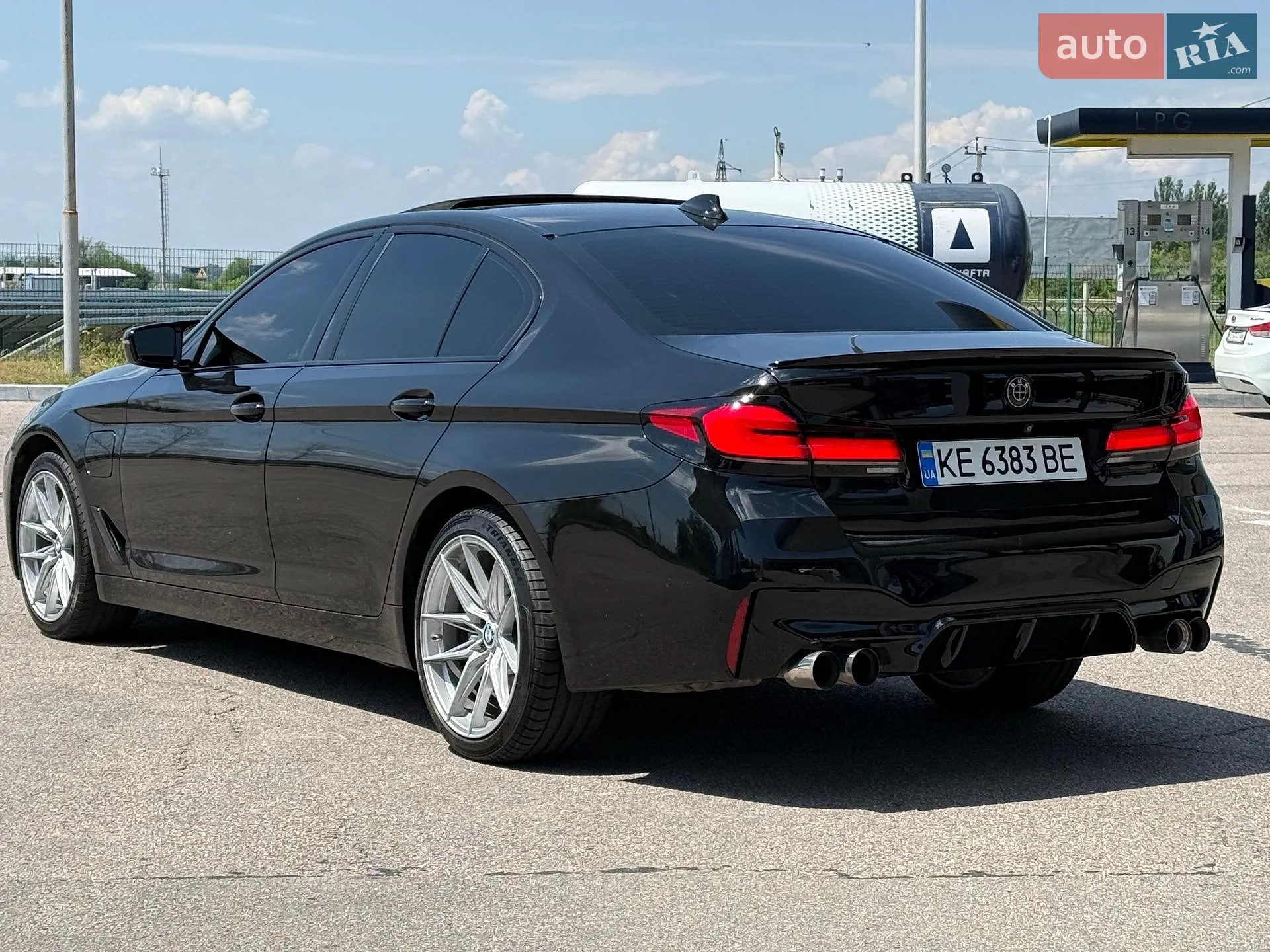 2017 BMW 5er - мініатюра 16