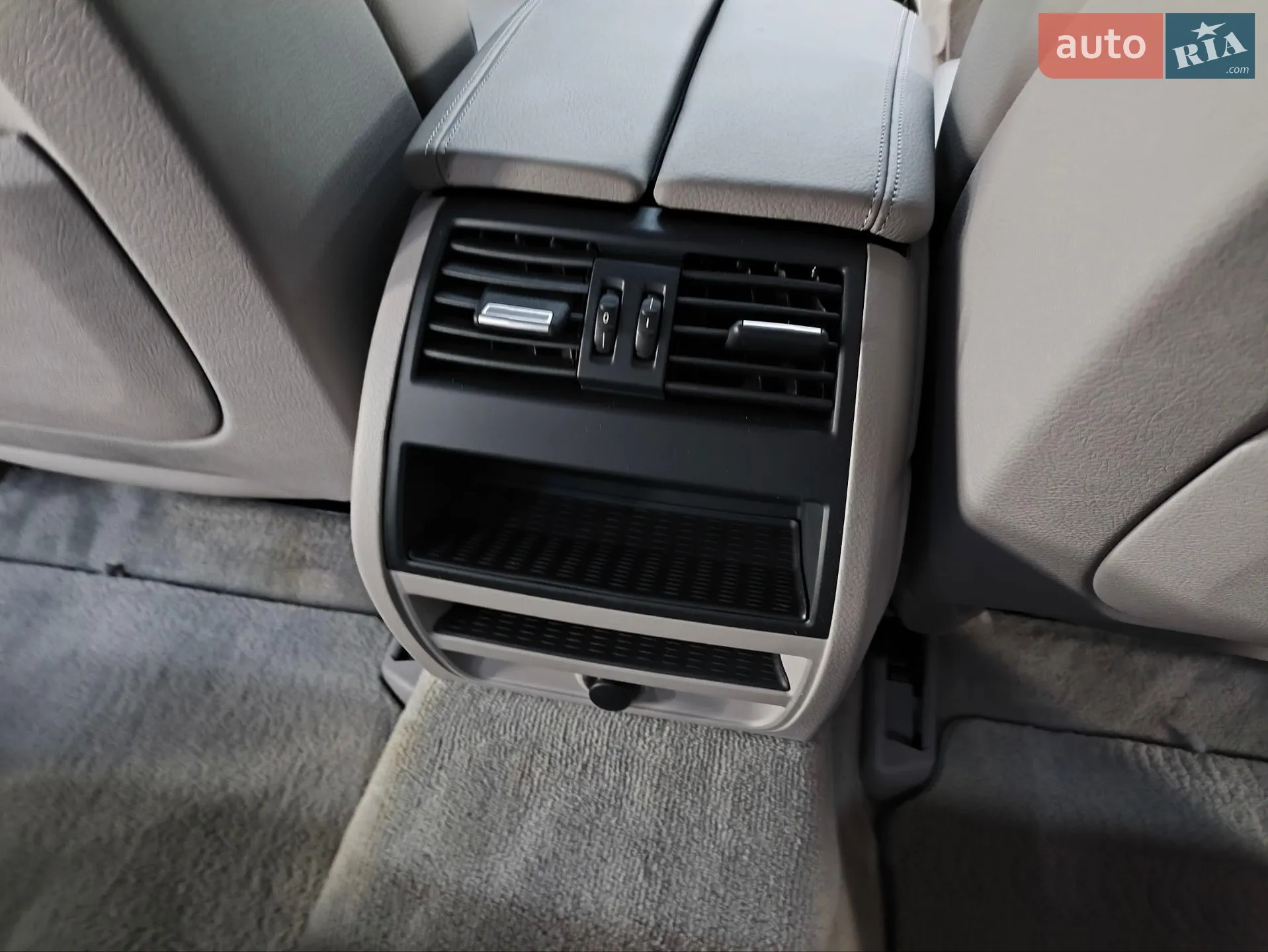 2011 BMW 5er - мініатюра 28