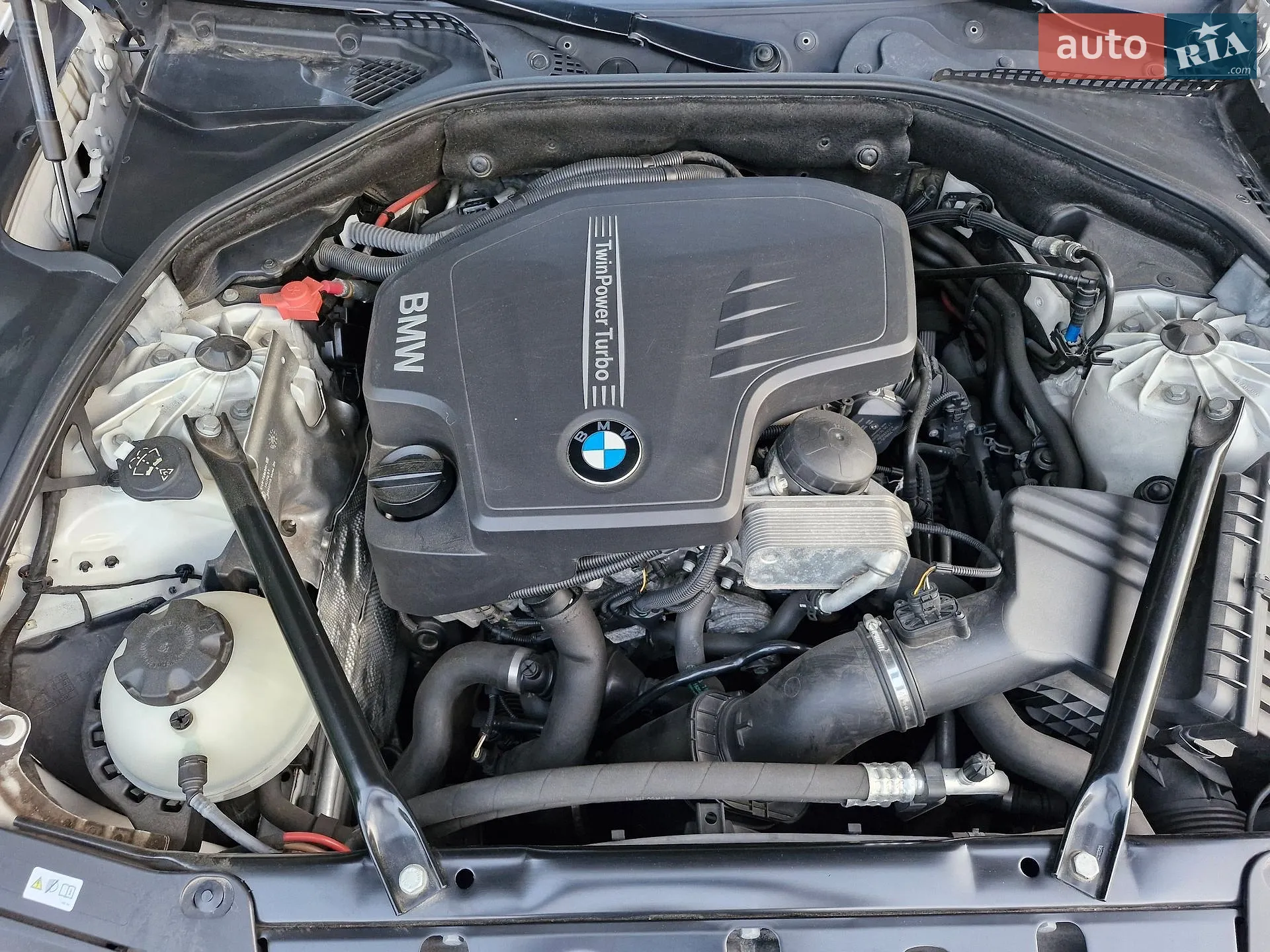 2012 BMW 5er - мініатюра 17