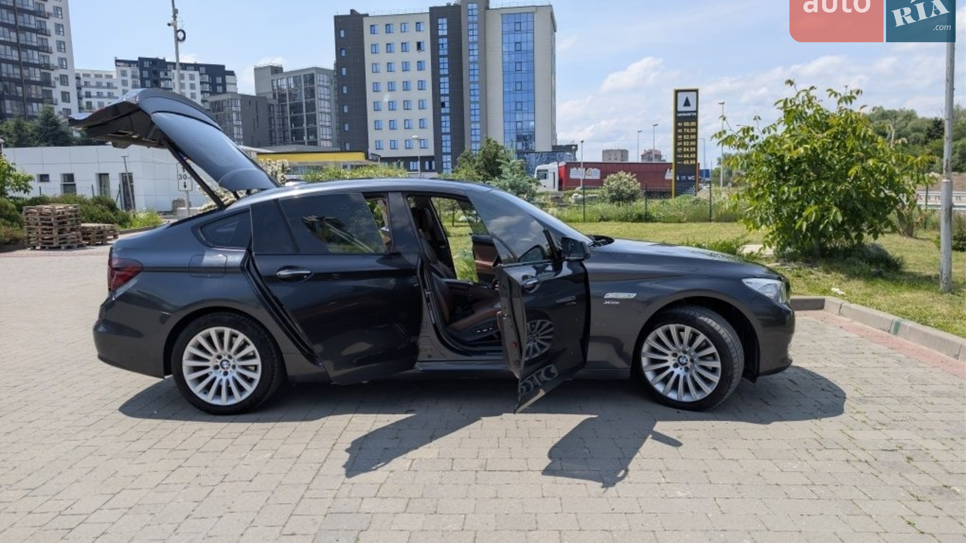 2011 BMW 5er - мініатюра 10