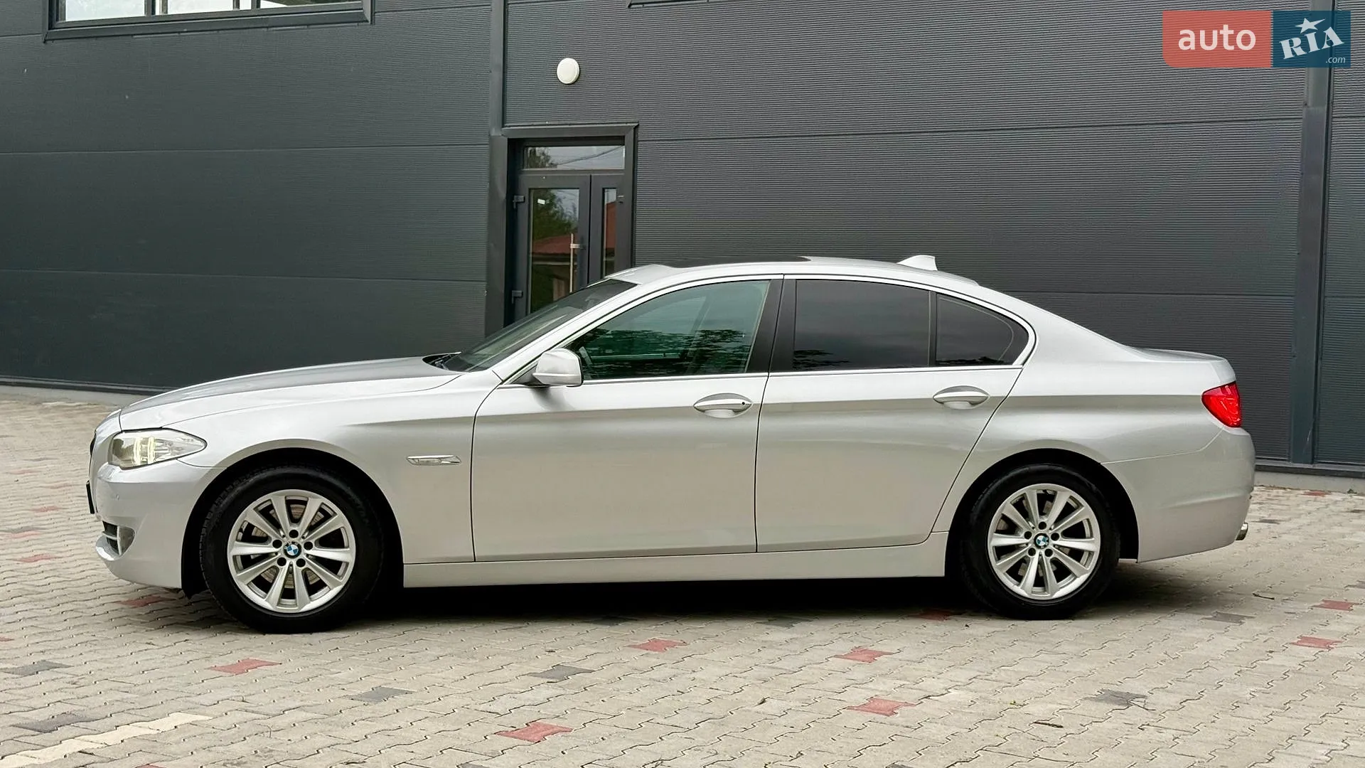 2011 BMW 5er - мініатюра 15