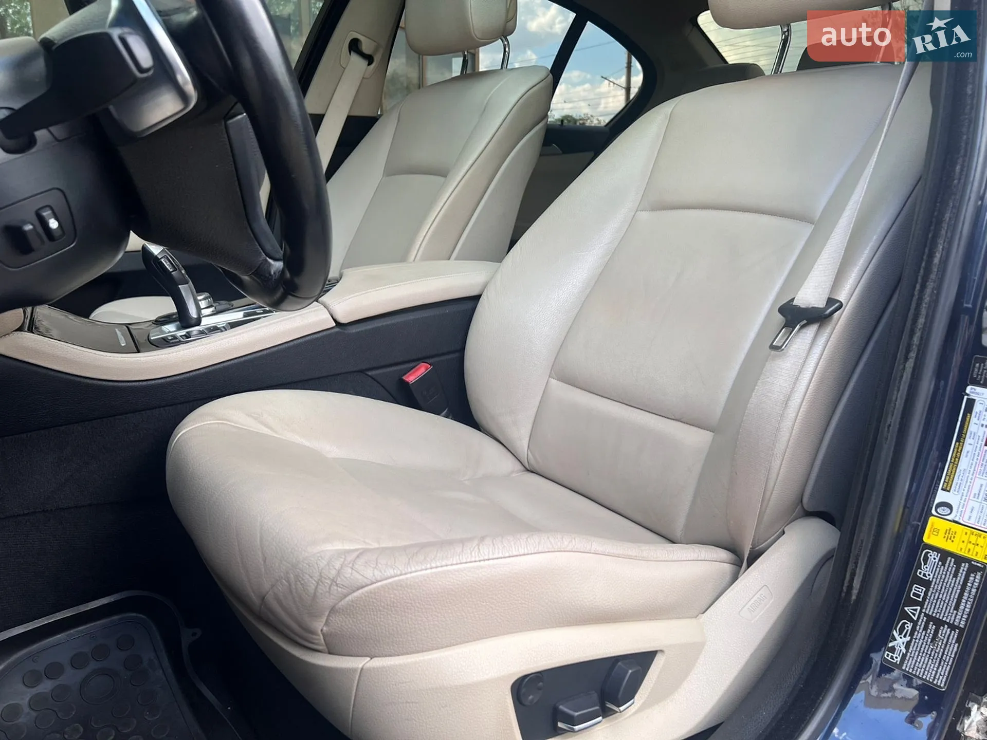 2012 BMW 5er - мініатюра 10