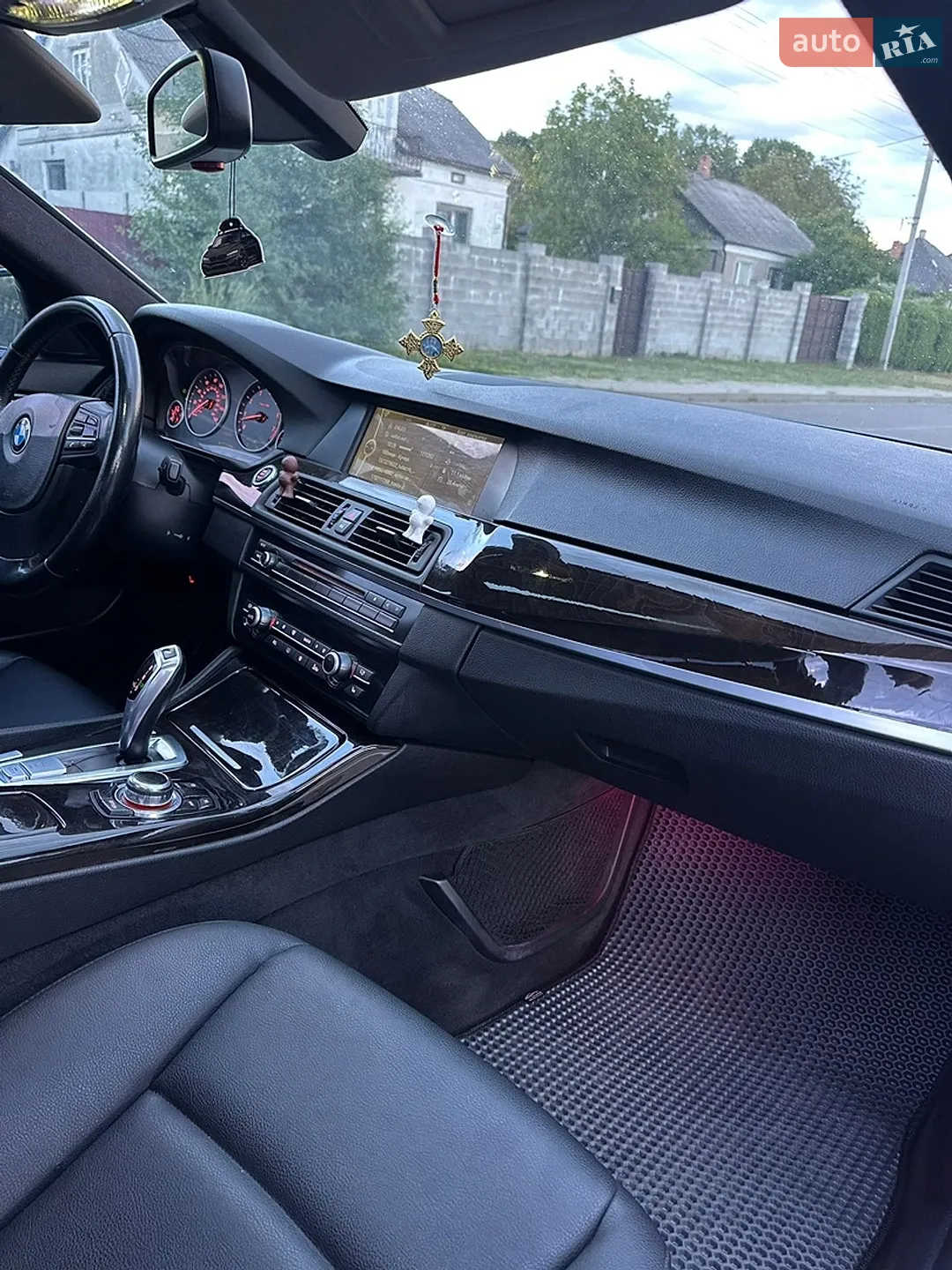 2010 BMW 5er - мініатюра 33
