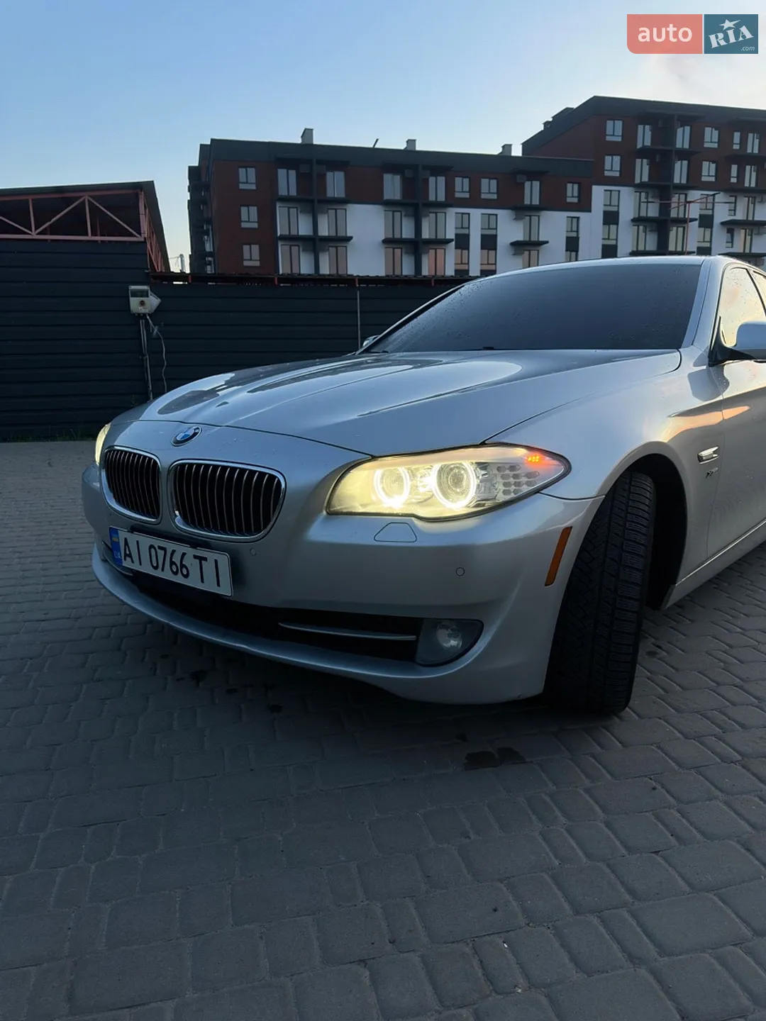 2012 BMW 5er - мініатюра 2