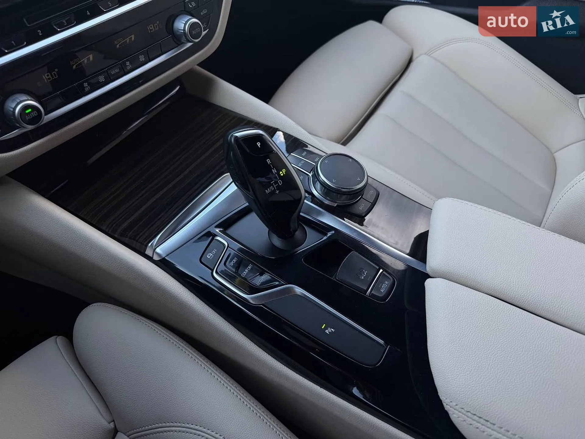 2017 BMW 5er - мініатюра 24