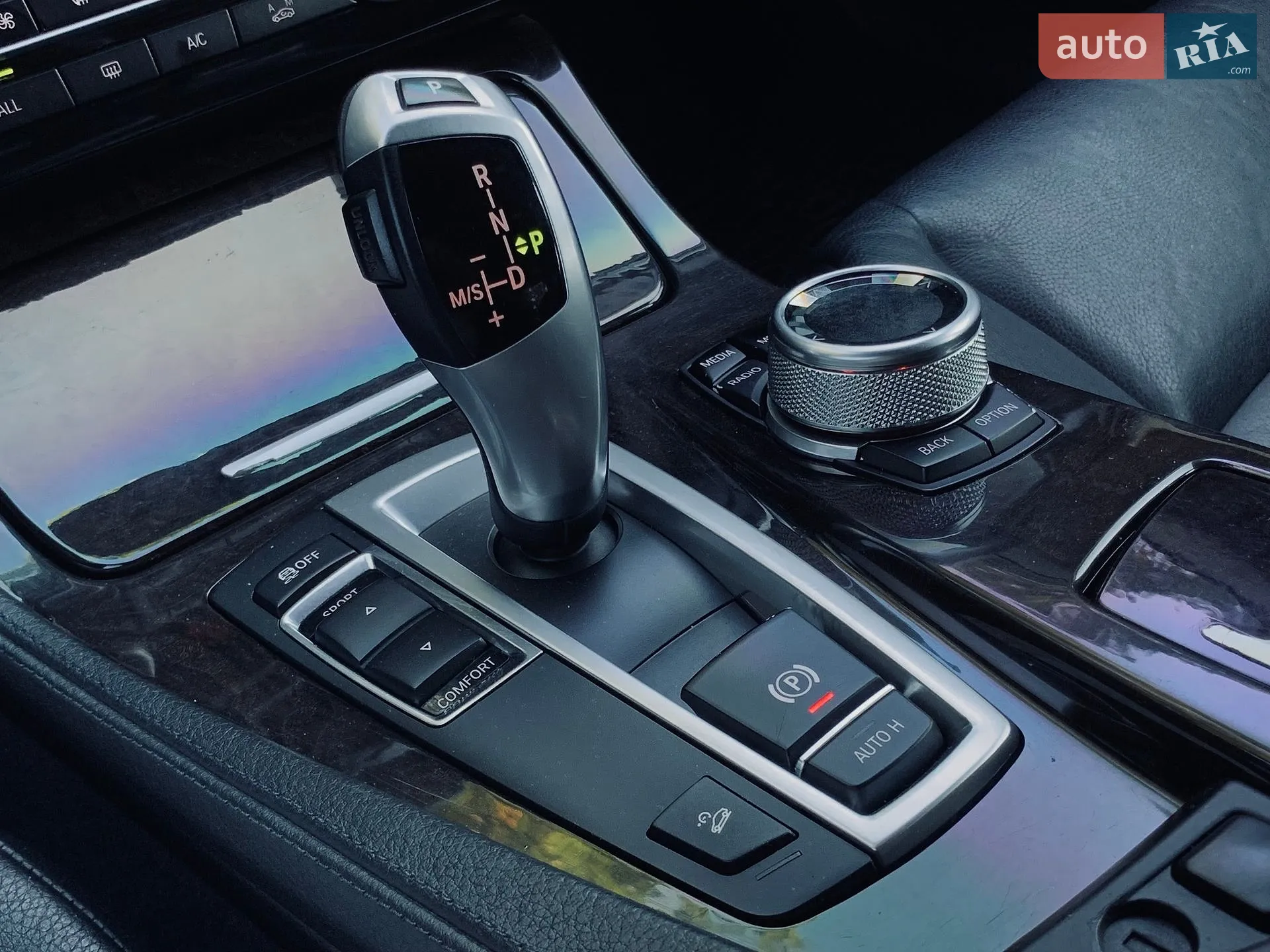 2012 BMW 5er - мініатюра 35