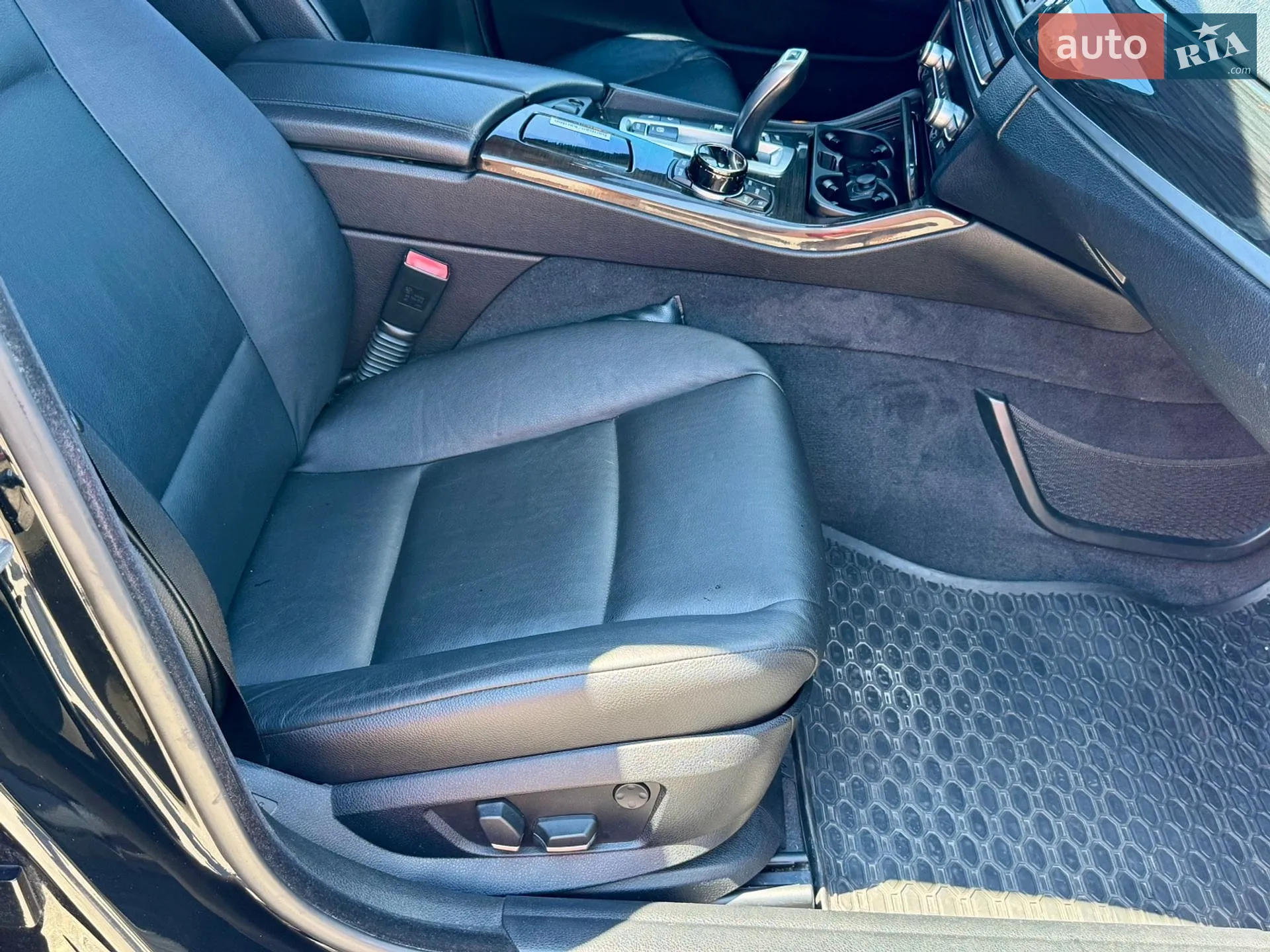 2012 BMW 5er - мініатюра 19