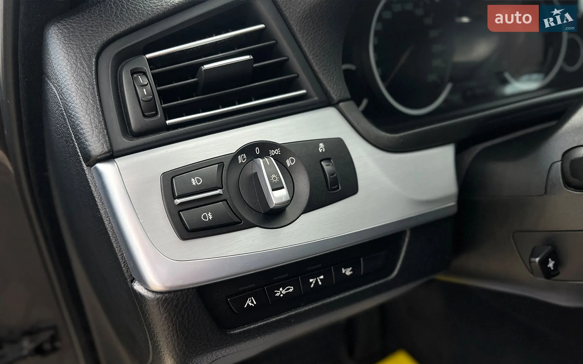 2013 BMW 5er - мініатюра 12