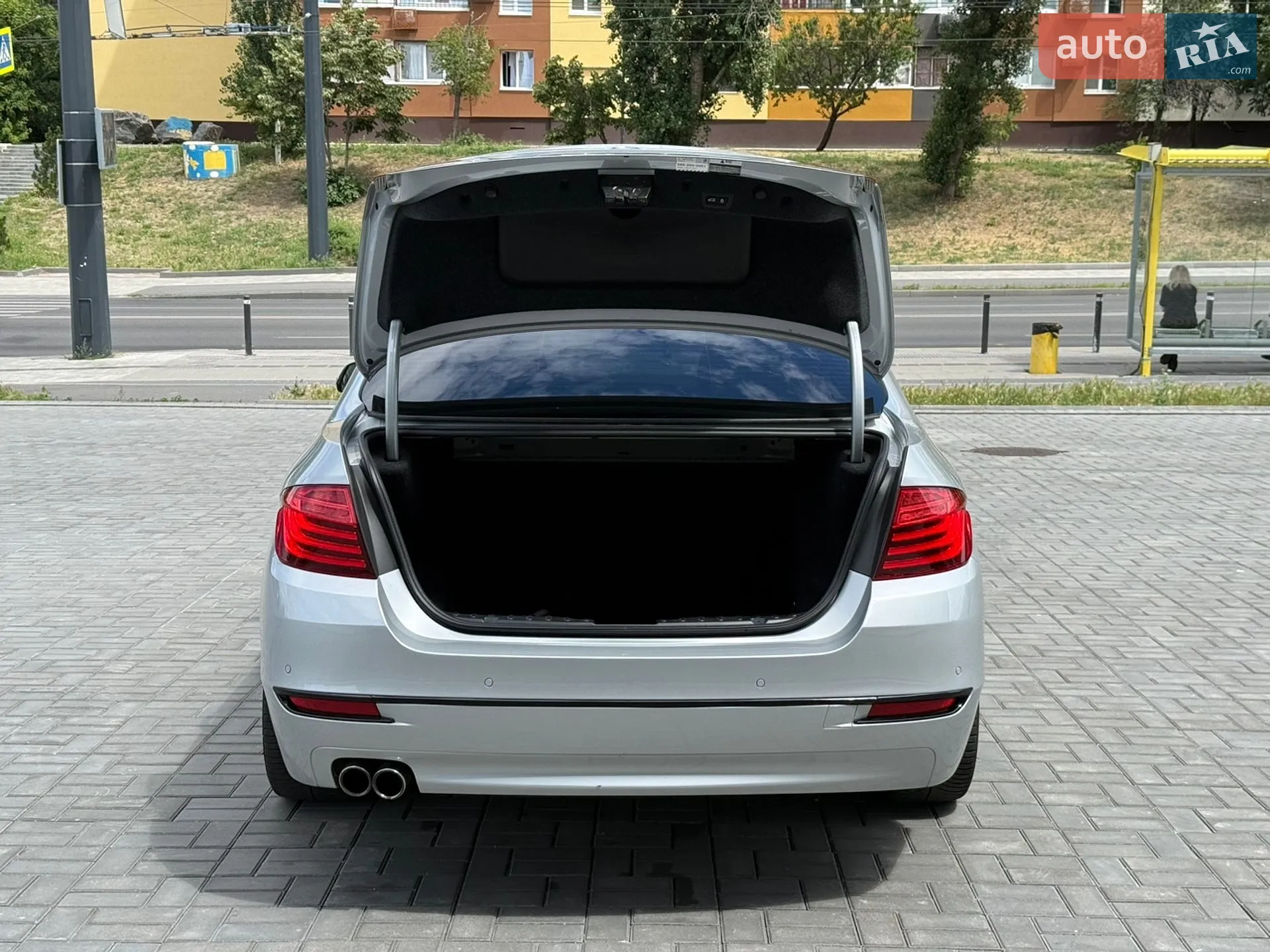 BMW 5 Series 2015 VIN WBA5E710XGG156530 фото оголошення 9 з 38