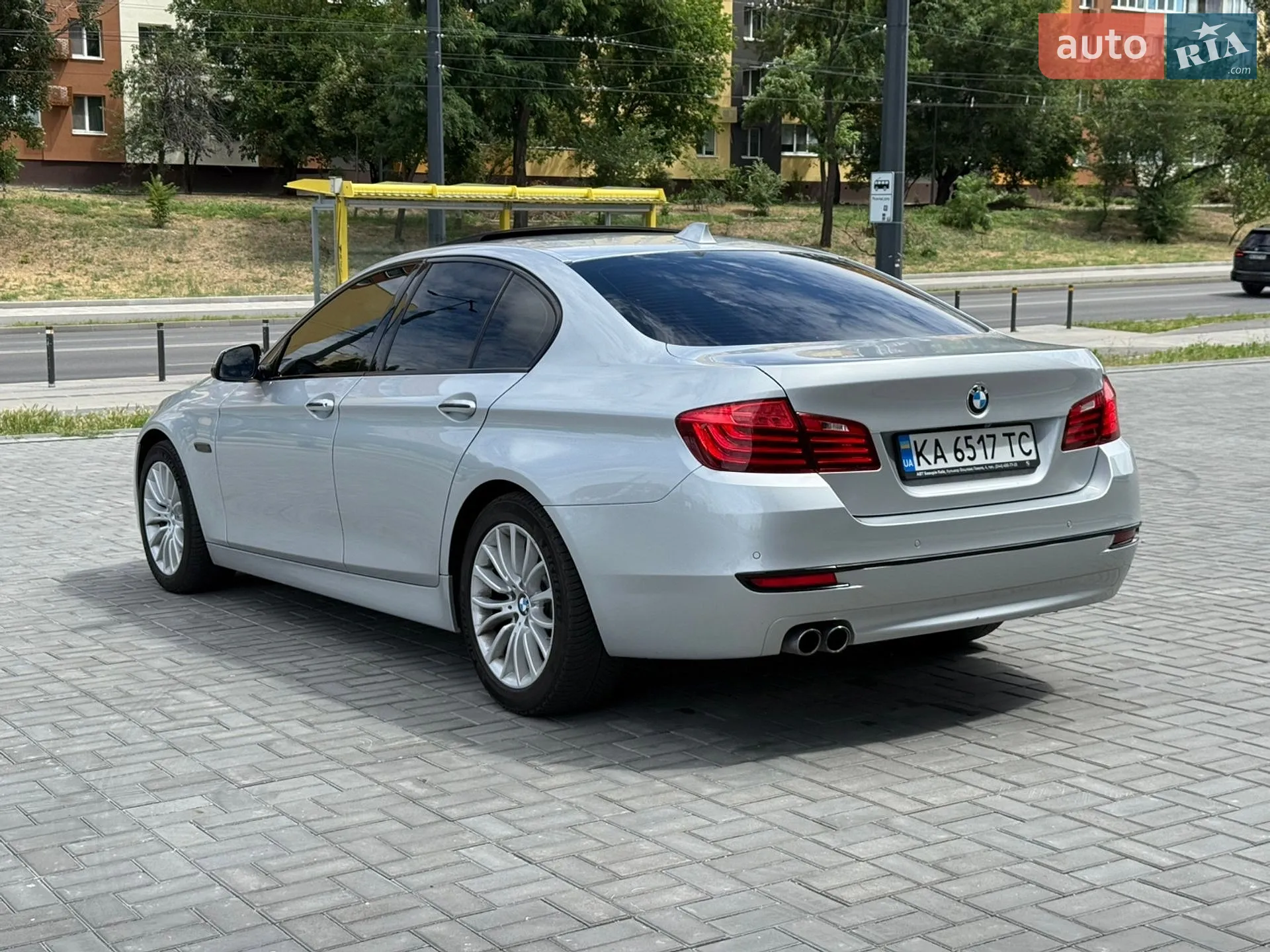 BMW 5 Series 2015 VIN WBA5E710XGG156530 фото оголошення 10 з 38