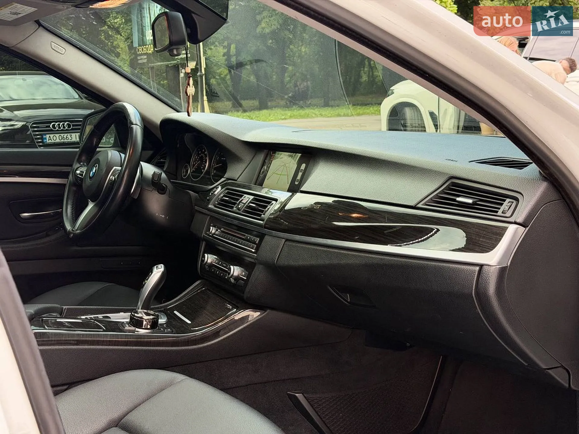 2013 BMW 5er - мініатюра 13