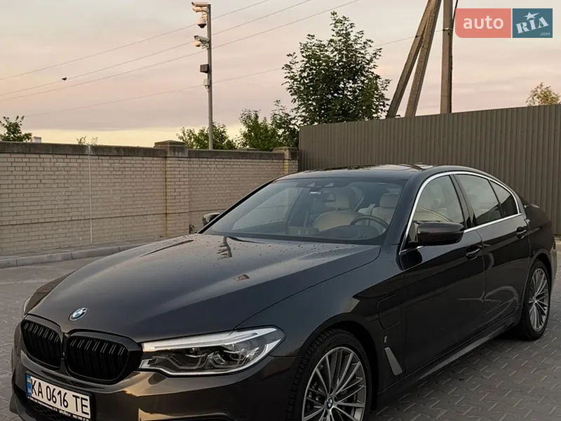 BMW 5 Series 2018 VIN WBAJA9C56JB249953 фото оголошення 25 з 67