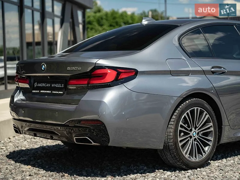 BMW 5 Series 2019 VIN WBAJA9C50KB392639 фото оголошення 15 з 81