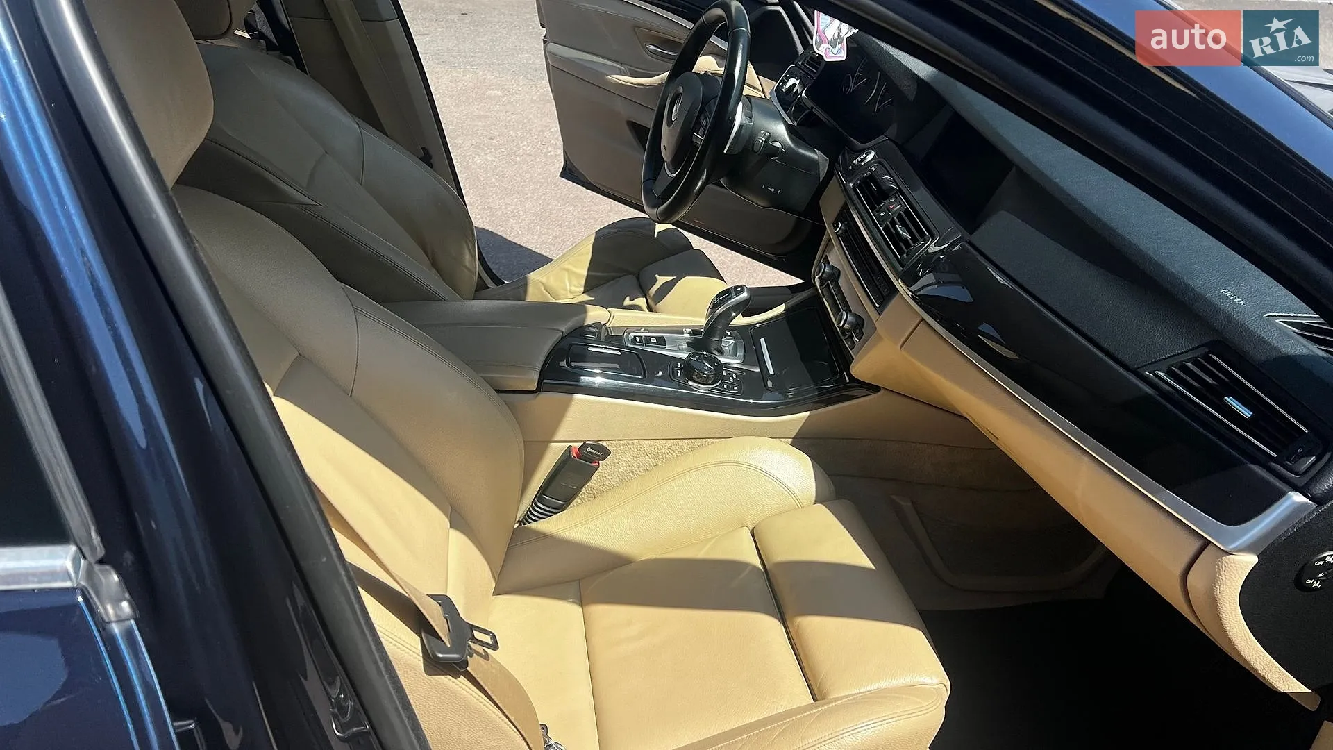 2012 BMW 5er - мініатюра 12