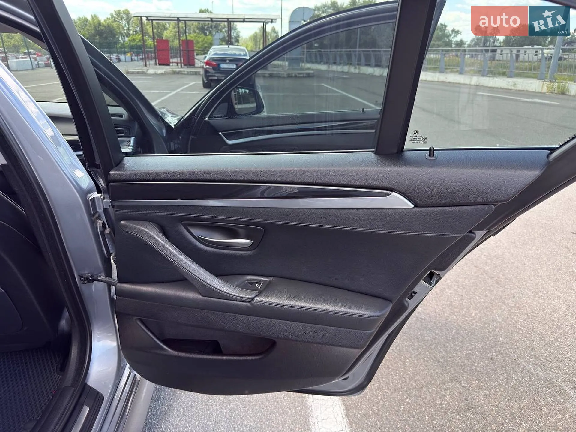 2010 BMW 5er - мініатюра 22