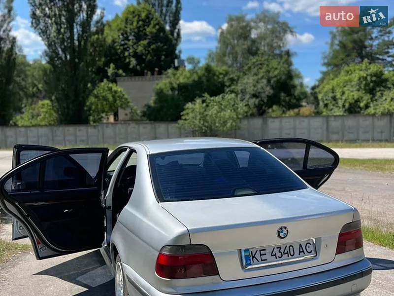 BMW 5 Series 1997 VIN WBADF51010BZ20006 фото оголошення 3 з 48