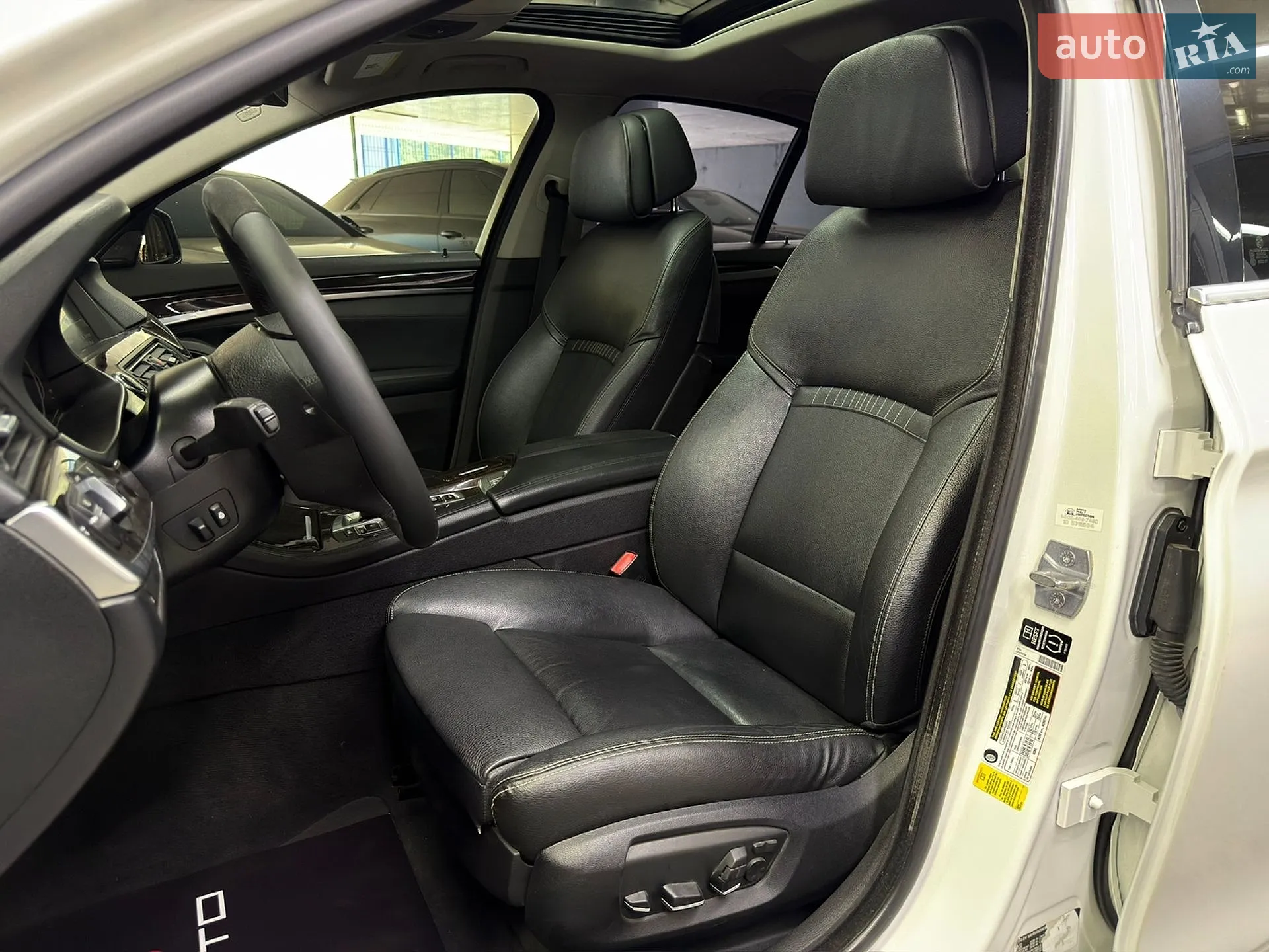 2013 BMW 5er - мініатюра 20