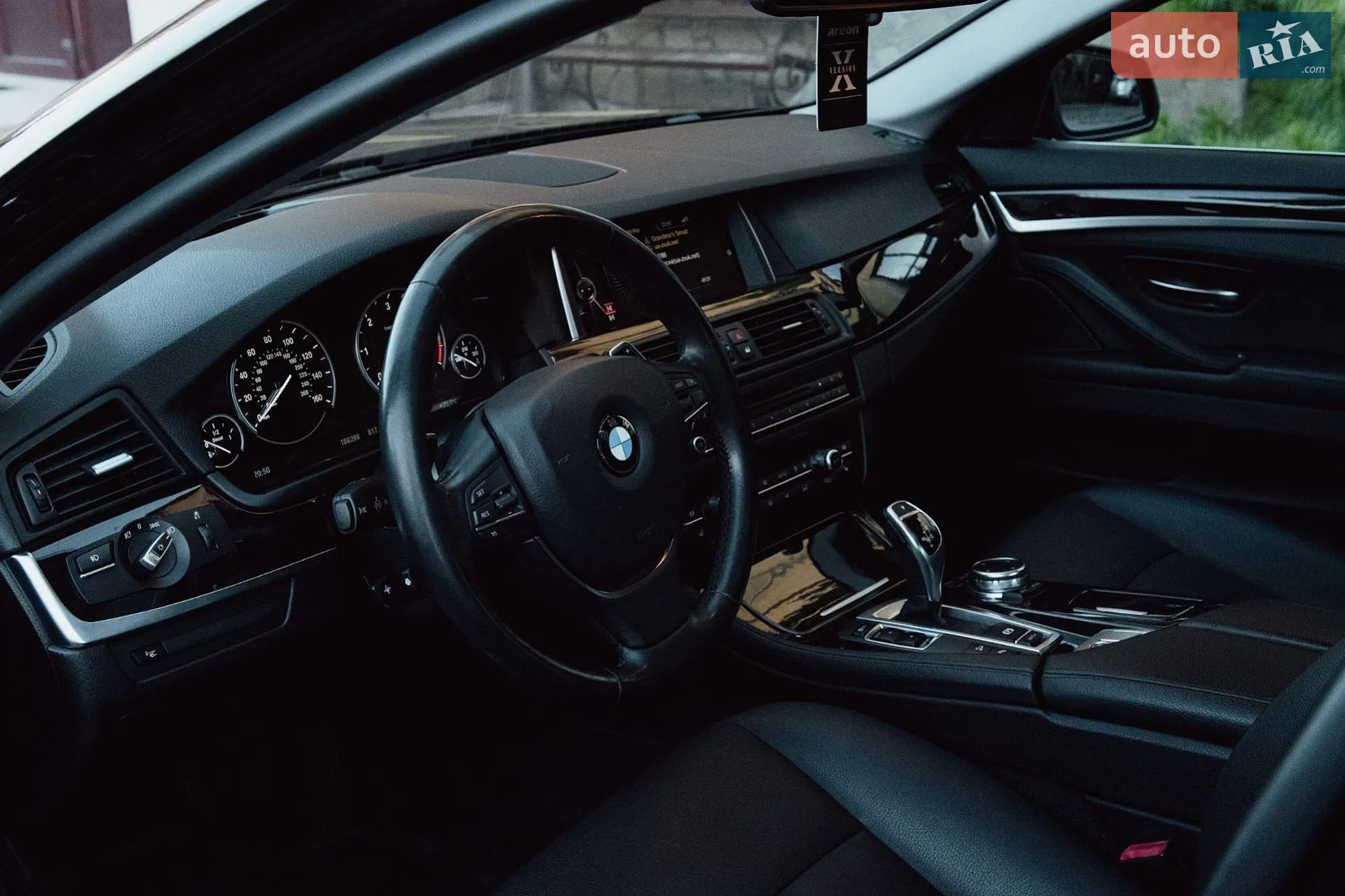 2016 BMW 5er - мініатюра 16