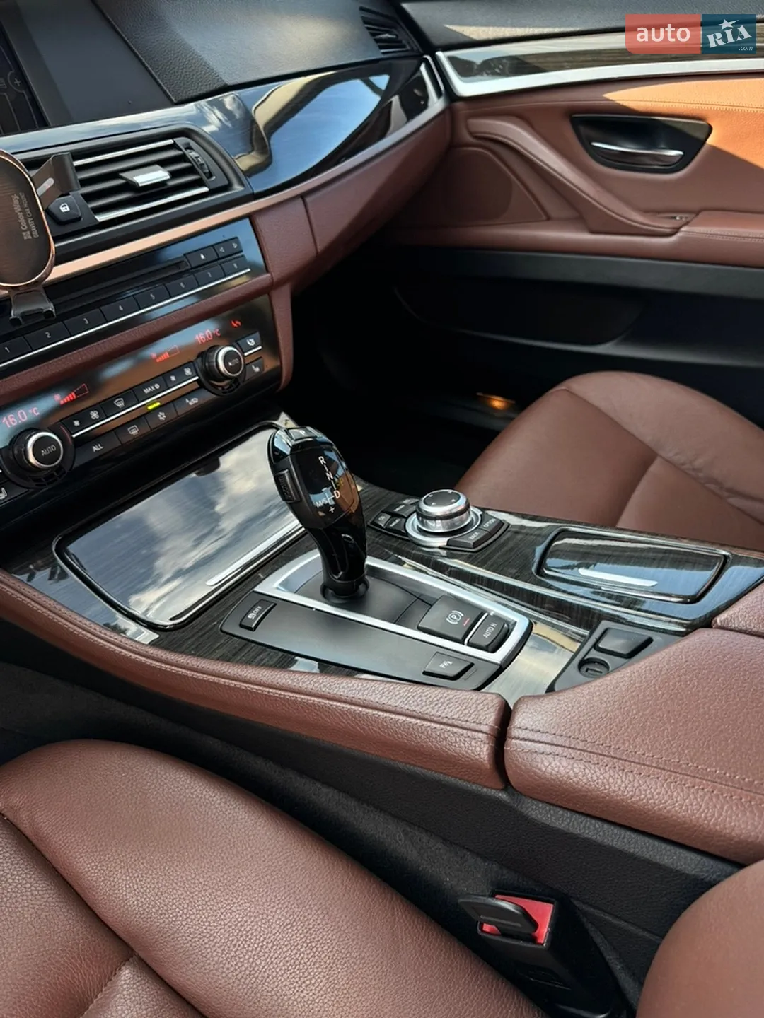 2010 BMW 5er - мініатюра 14