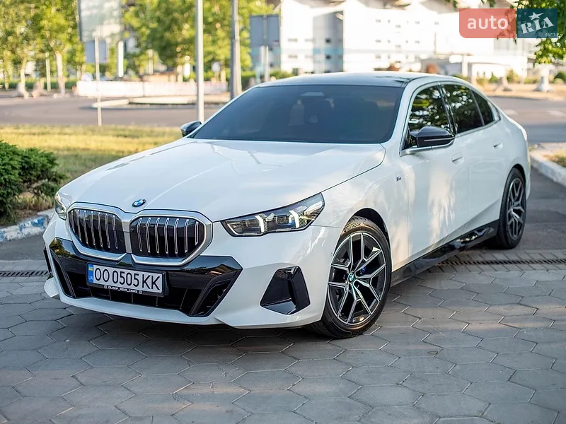 BMW 5 Series 2024