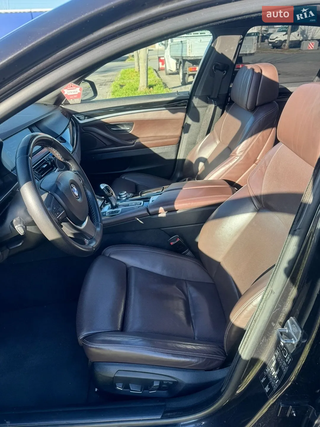 2010 BMW 5er - мініатюра 5