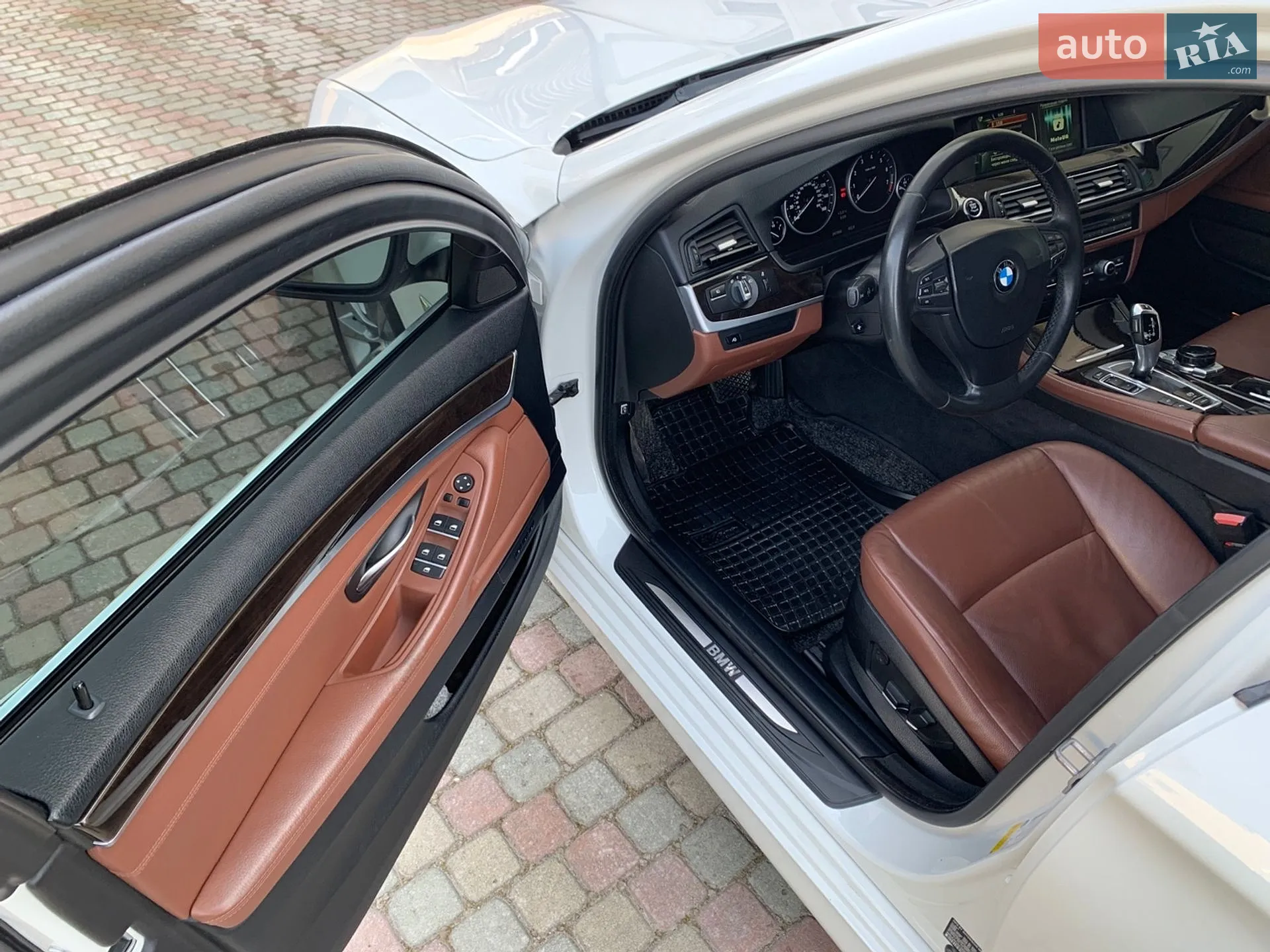 2012 BMW 5er - мініатюра 9
