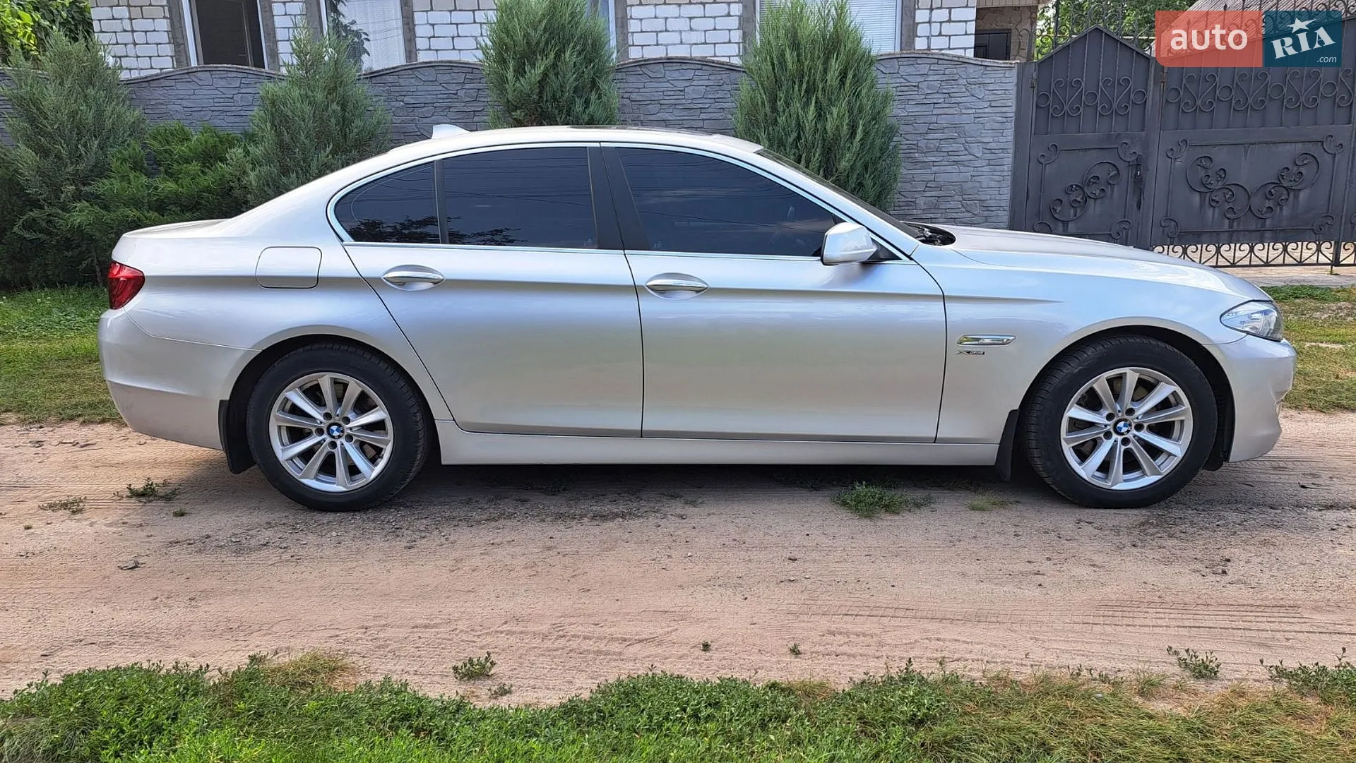 2011 BMW 5er - мініатюра 3