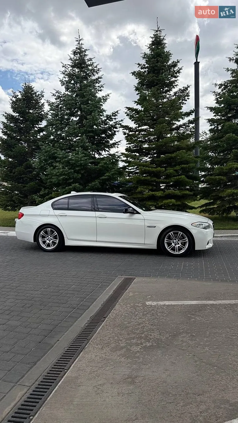 2011 BMW 5er - мініатюра 2