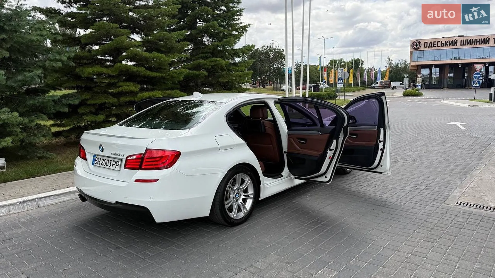 2011 BMW 5er - мініатюра 12