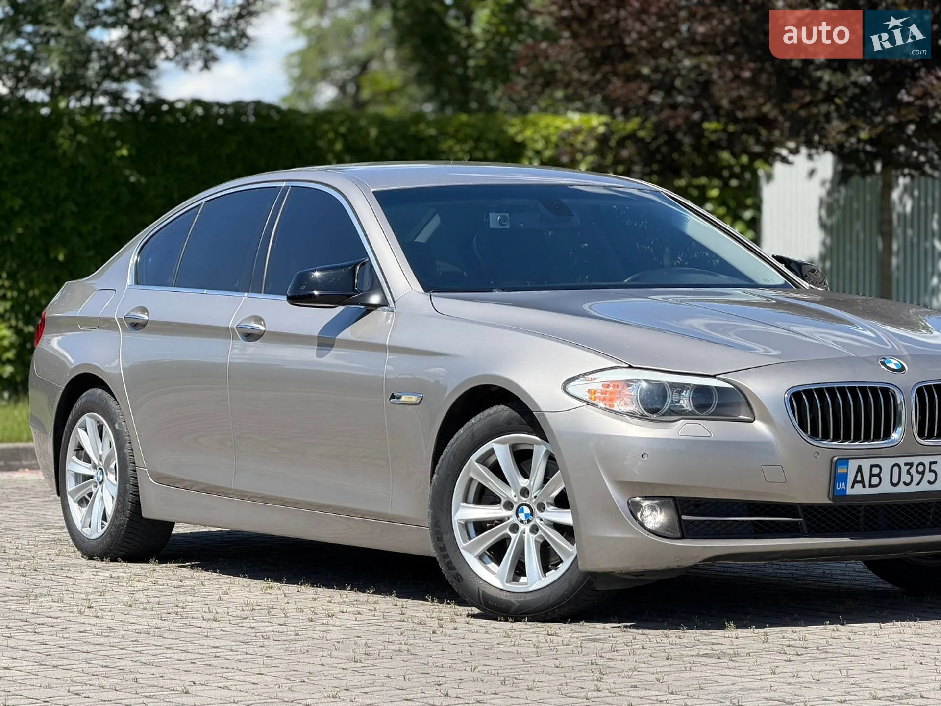 2010 BMW 5er - мініатюра 2