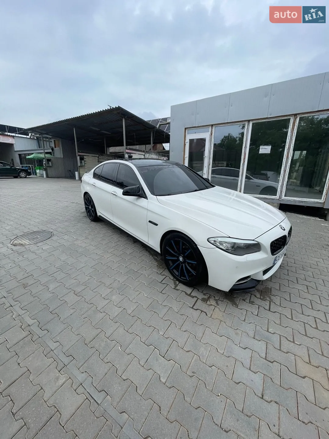 2010 BMW 5er - мініатюра 2