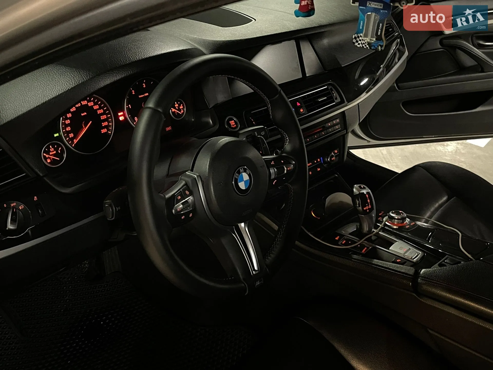 2010 BMW 5er - мініатюра 10