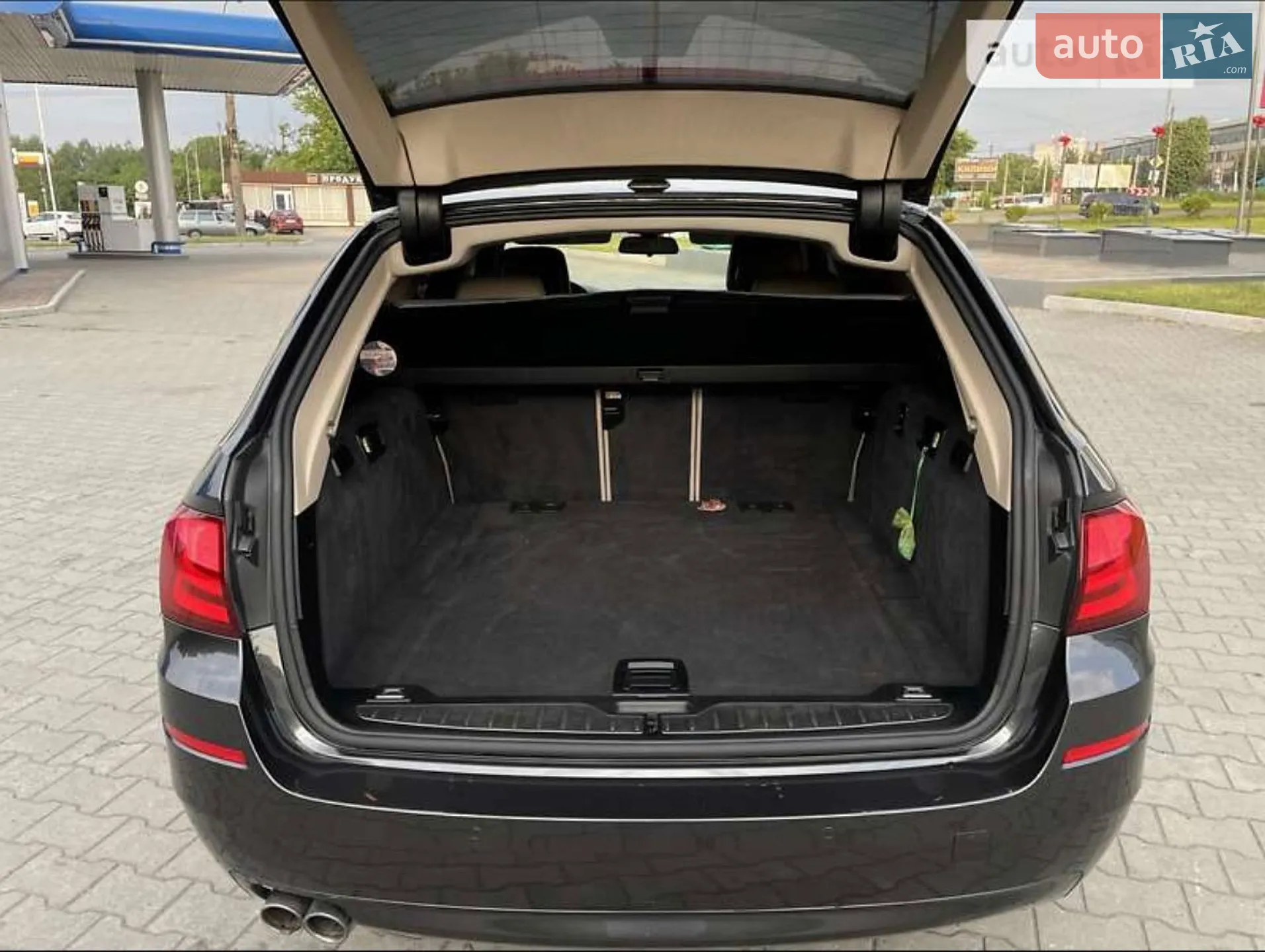 2010 BMW 5er - мініатюра 5