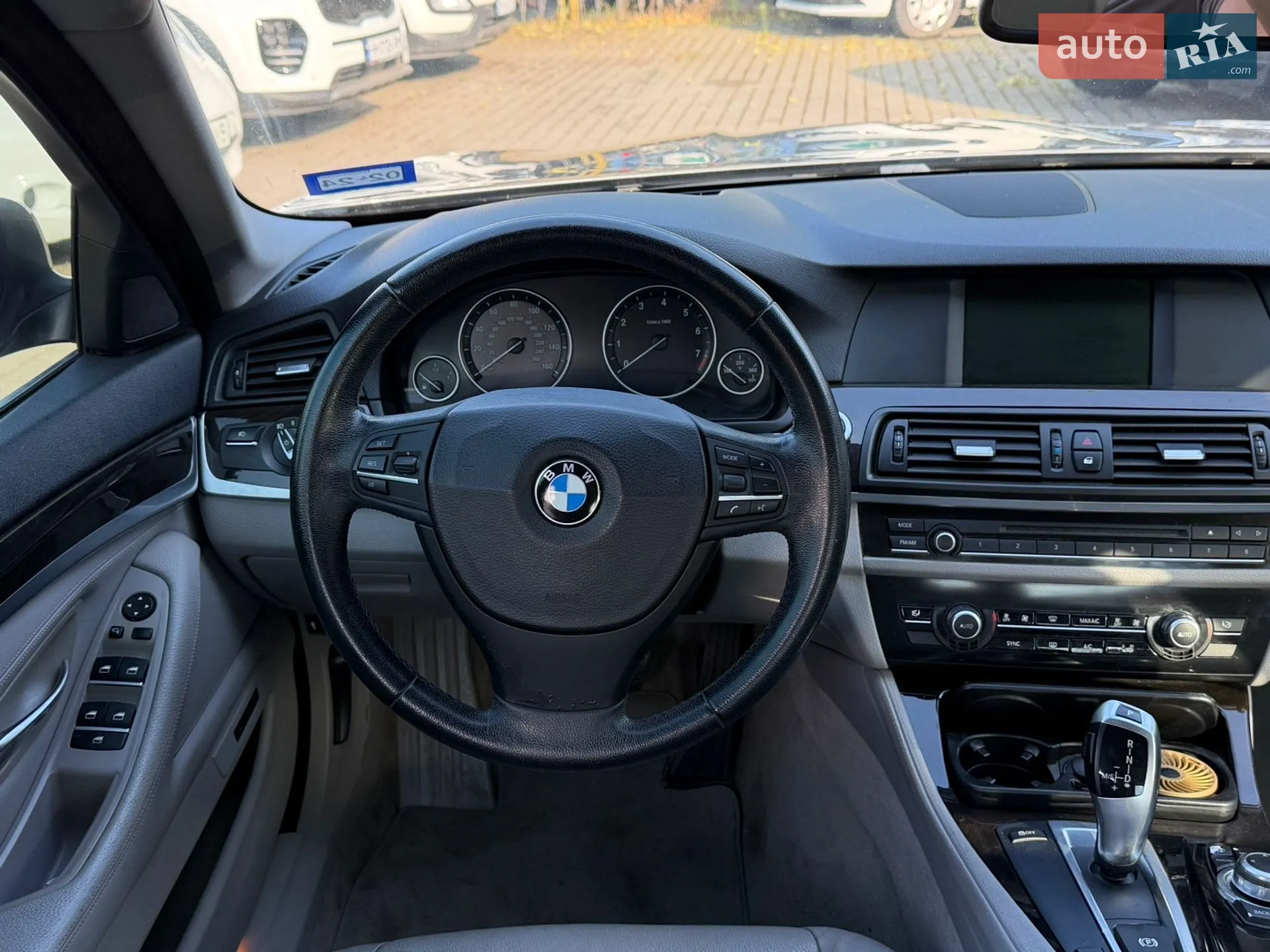 2010 BMW 5er - мініатюра 12